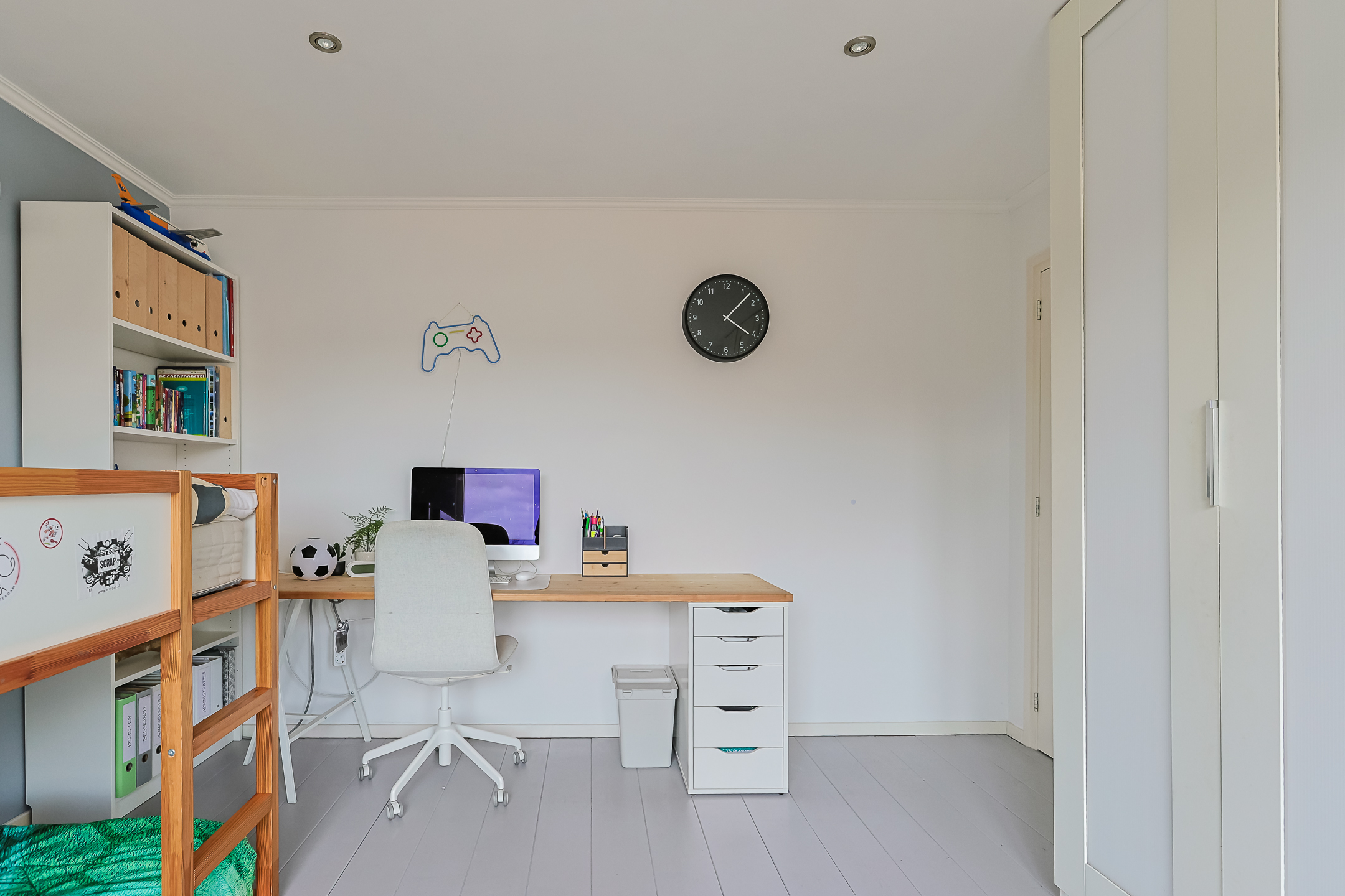 Eengezinswoning Tussenwoning Van Poelgeestlaan 10, Koudekerk aan den Rijn