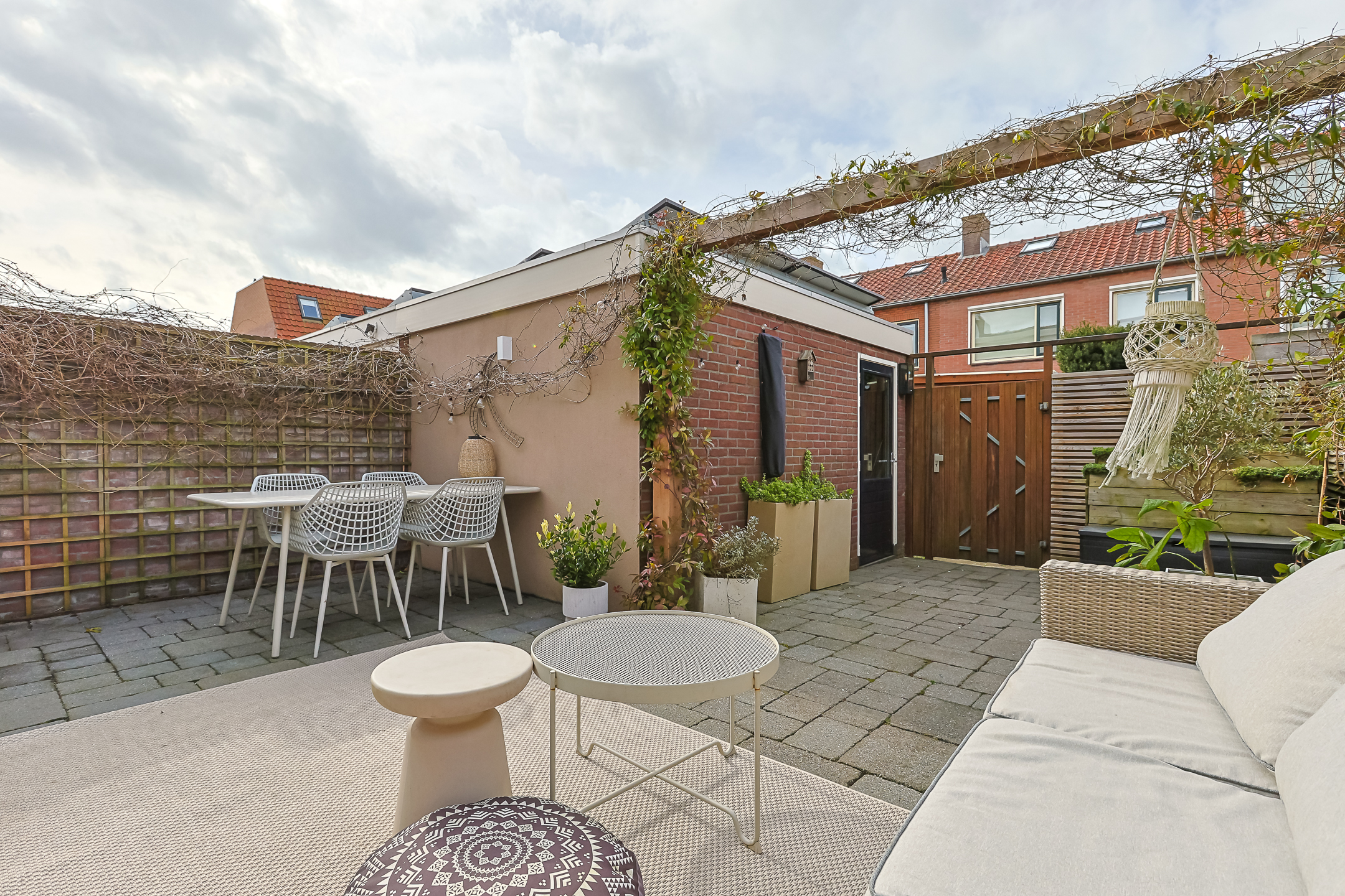 Eengezinswoning Tussenwoning Van Poelgeestlaan 10, Koudekerk aan den Rijn