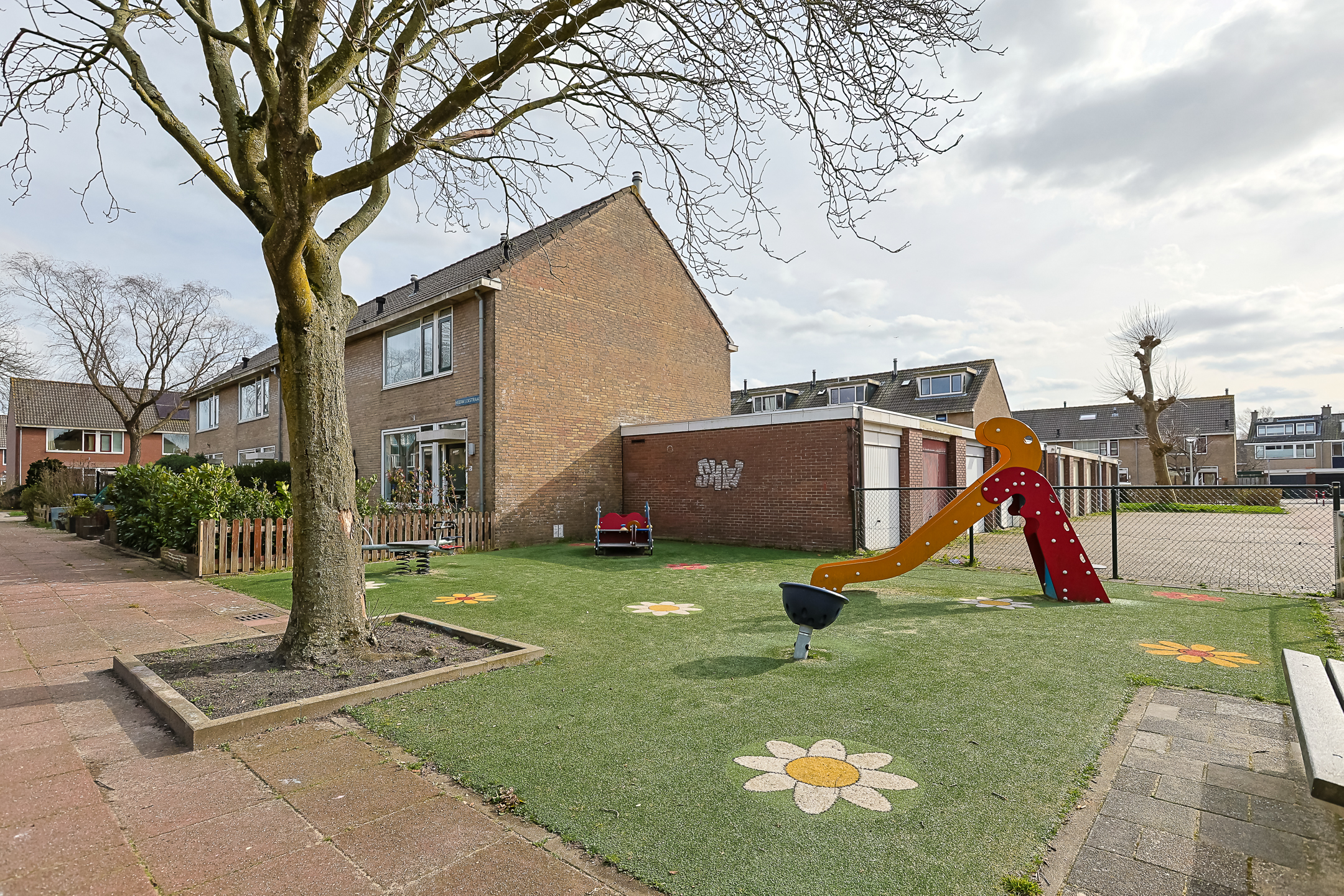 Eengezinswoning Tussenwoning Van Poelgeestlaan 10, Koudekerk aan den Rijn