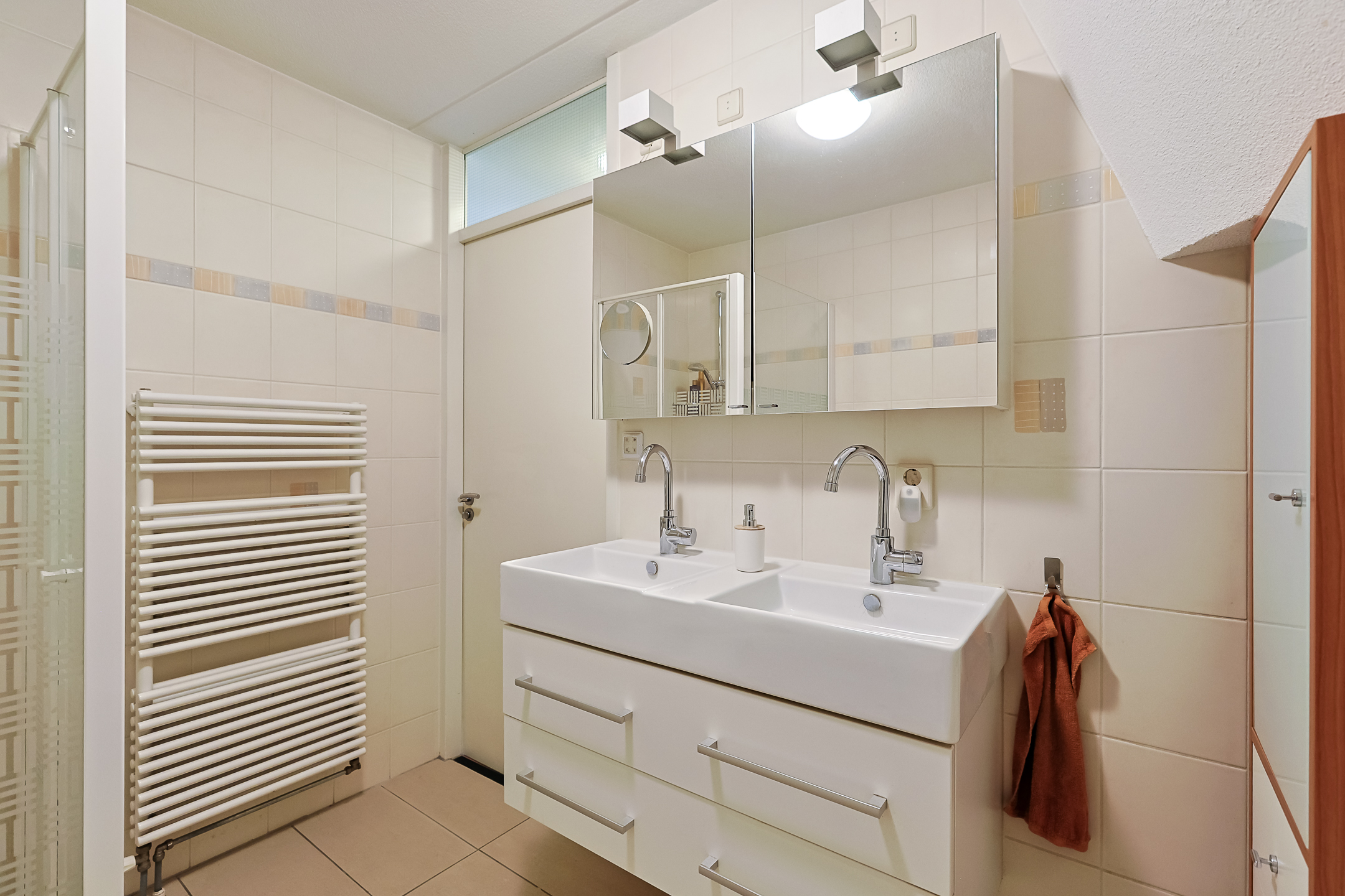 Eengezinswoning Eindwoning Sint Maartenstraat 16, Alphen aan den Rijn