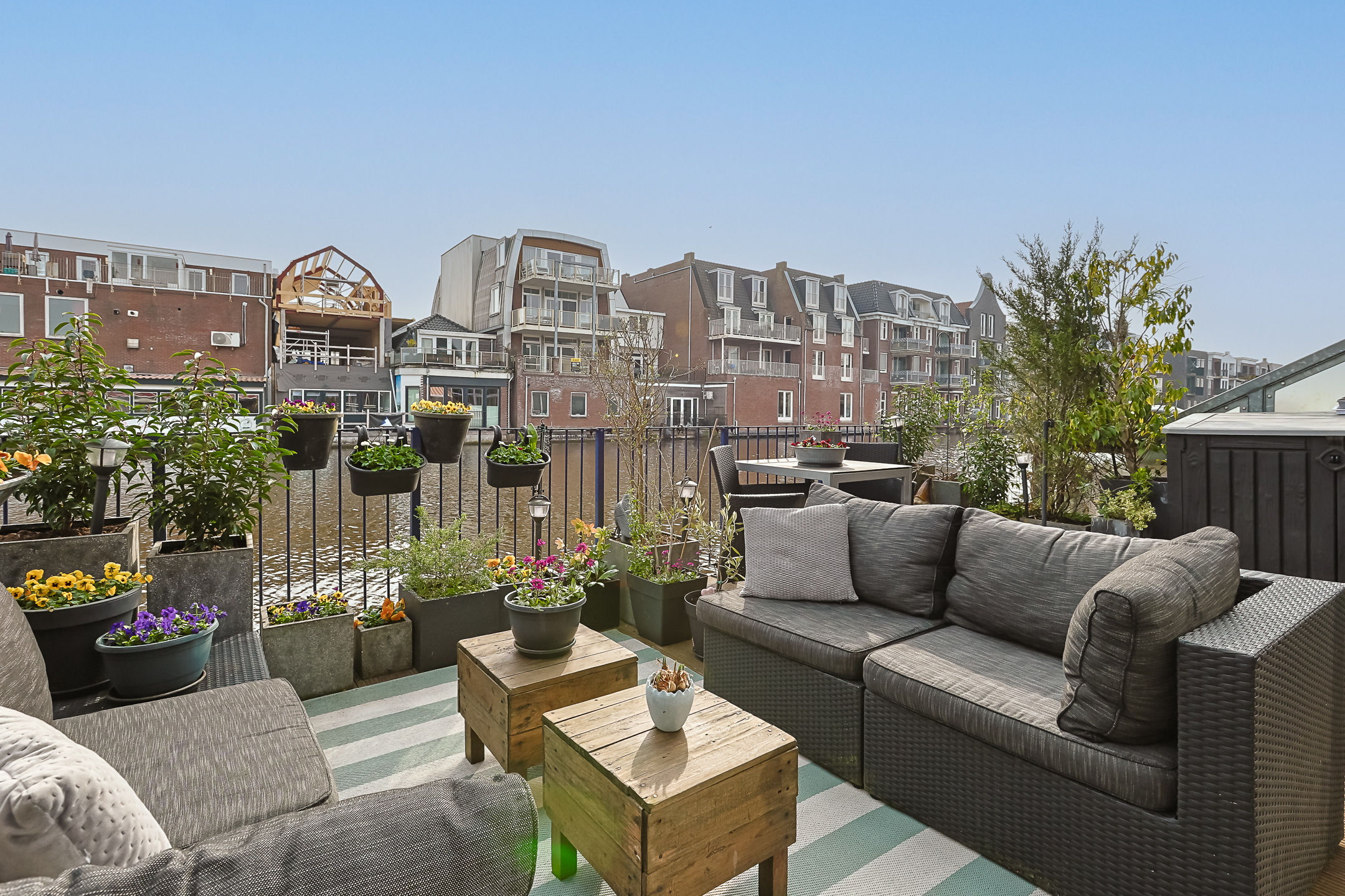 Eengezinswoning Eindwoning Sint Maartenstraat 16, Alphen aan den Rijn