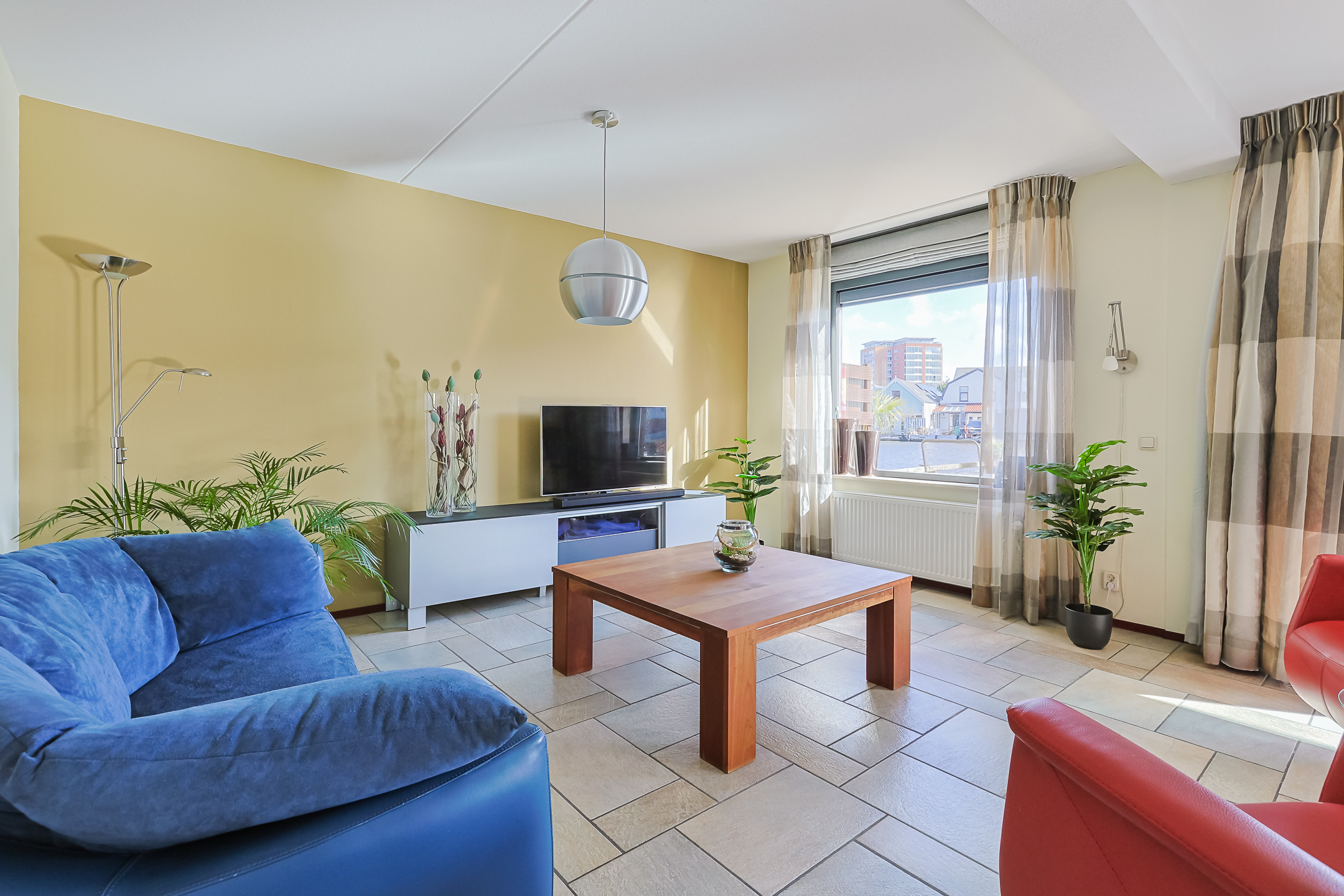 Eengezinswoning Tussenwoning Varossieaupalet 7, Alphen aan den Rijn