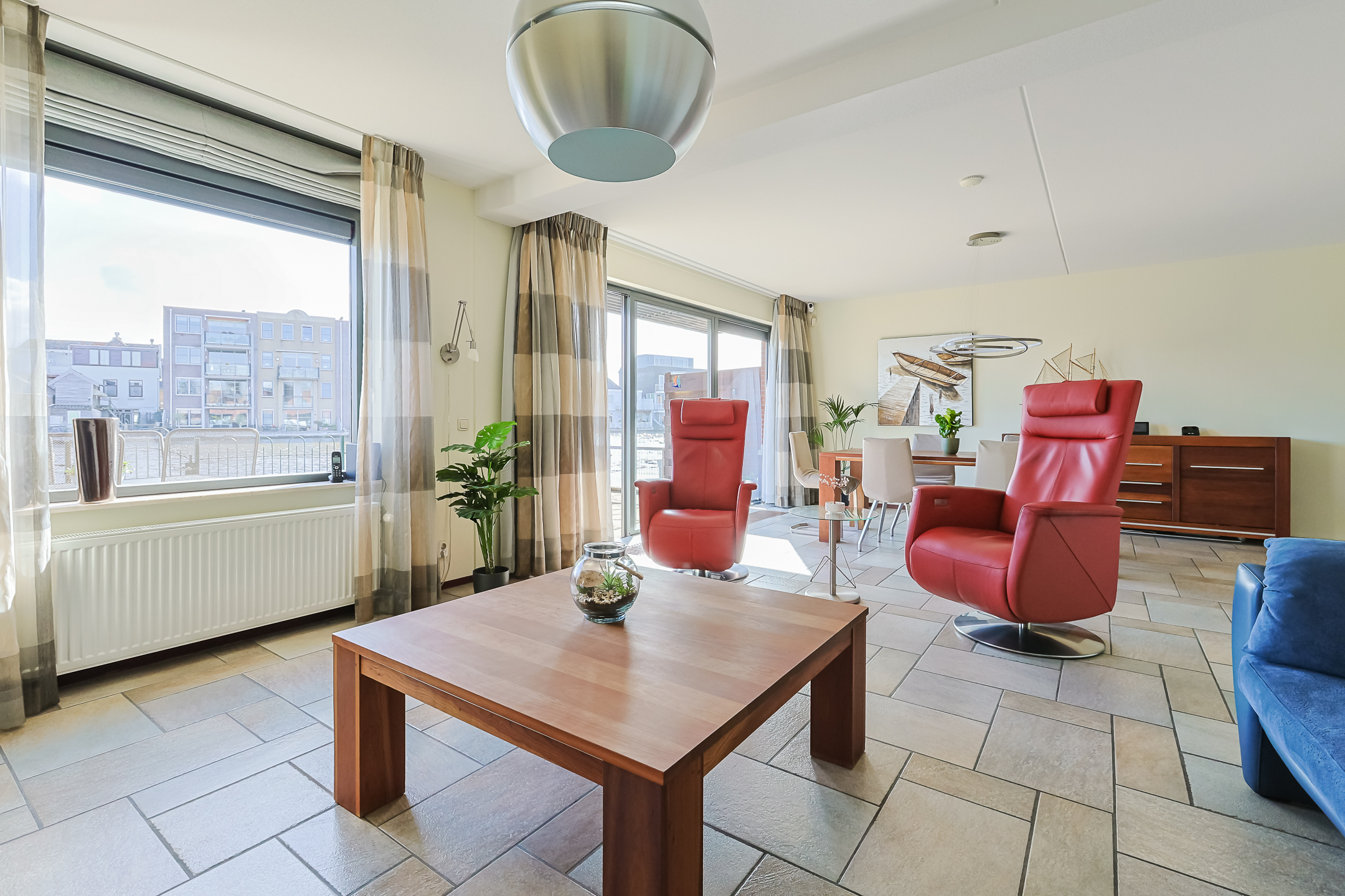 Eengezinswoning Tussenwoning Varossieaupalet 7, Alphen aan den Rijn