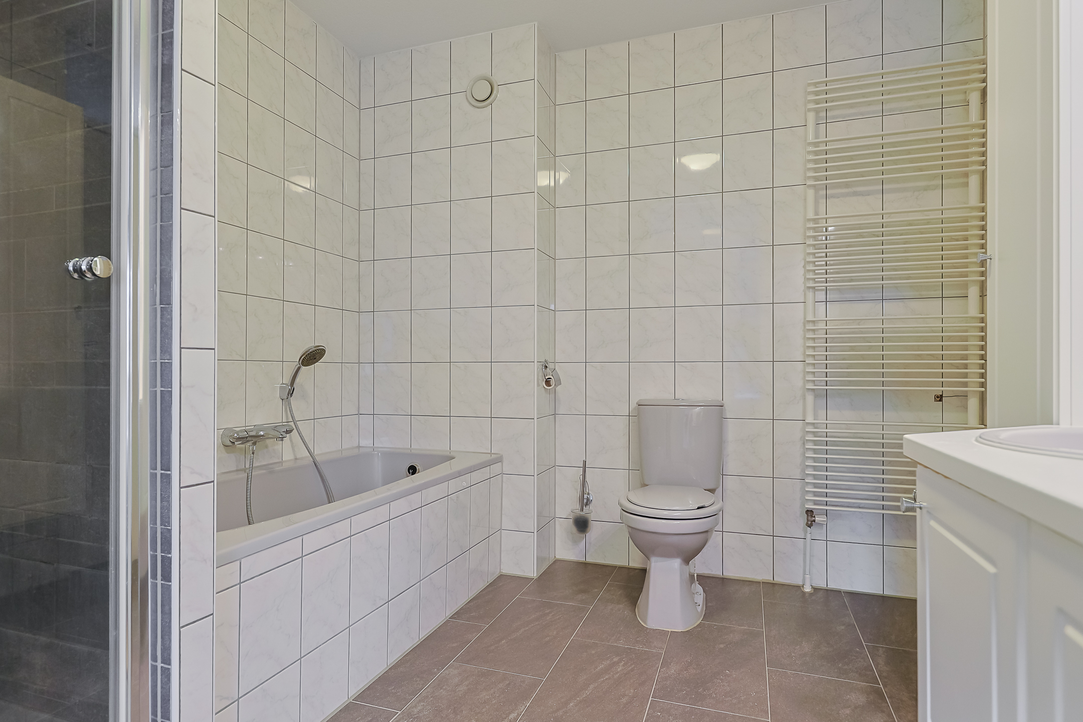 Eengezinswoning Tussenwoning Varossieaupalet 7, Alphen aan den Rijn