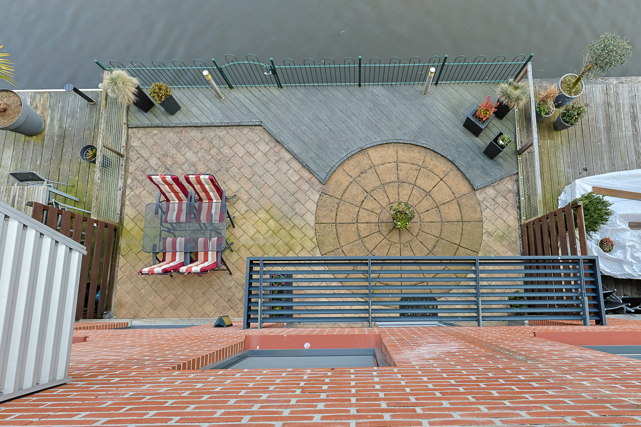 Eengezinswoning Tussenwoning Varossieaupalet 7, Alphen aan den Rijn