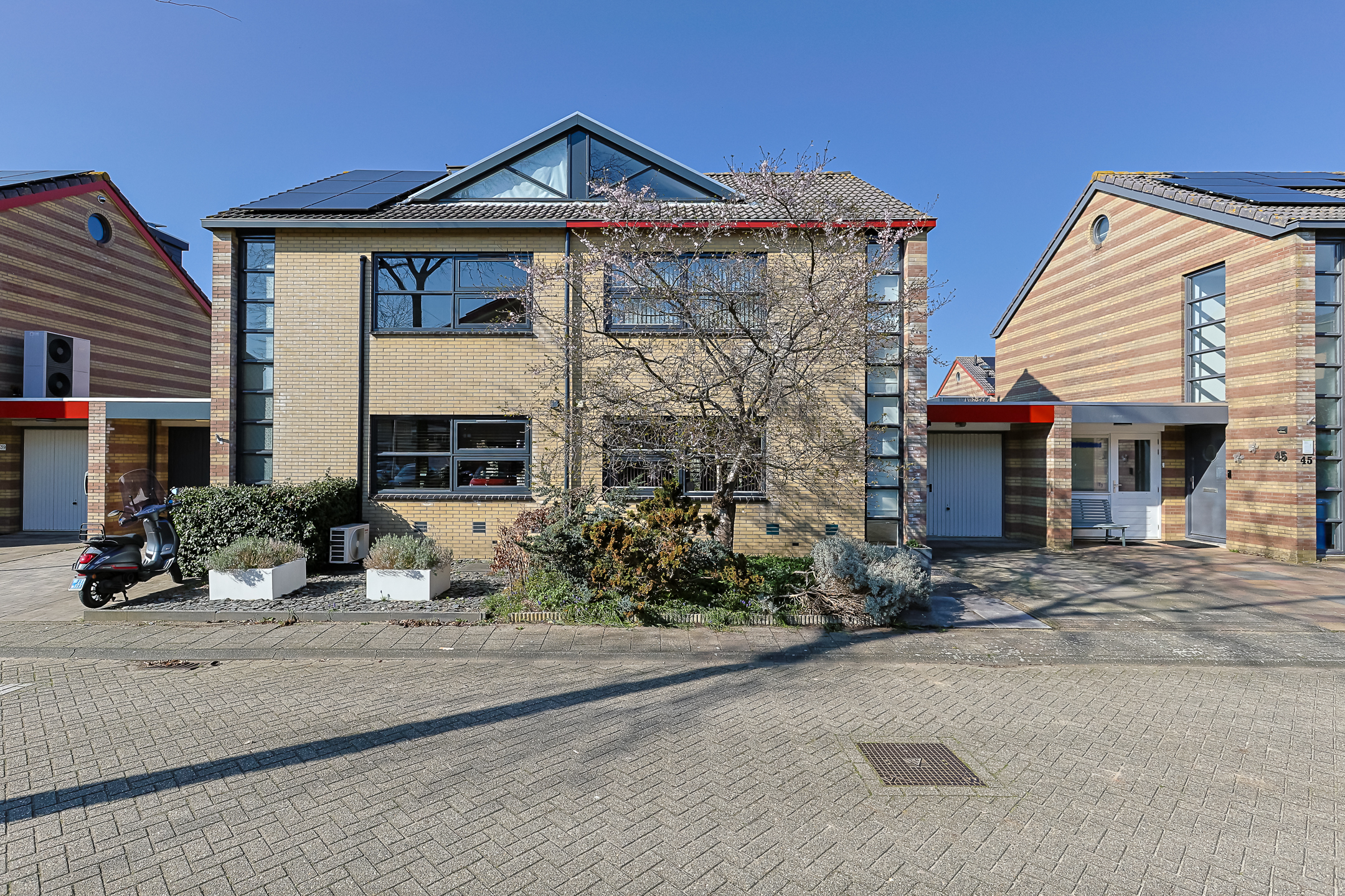 Eengezinswoning Geschakelde woning Nepalstraat 43, Alphen aan den Rijn