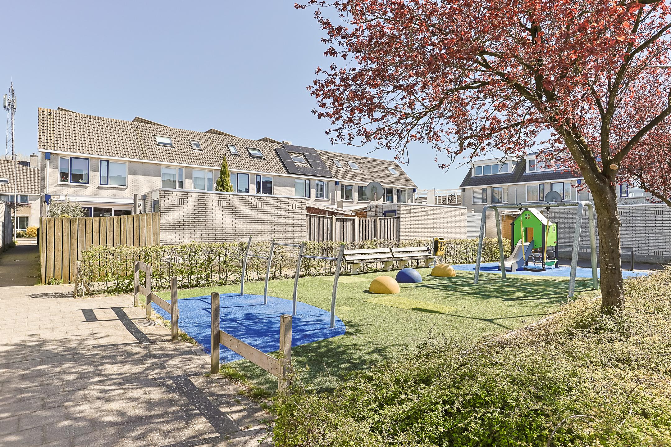Eengezinswoning Tussenwoning Oude Herenweg 3, Alphen aan den Rijn