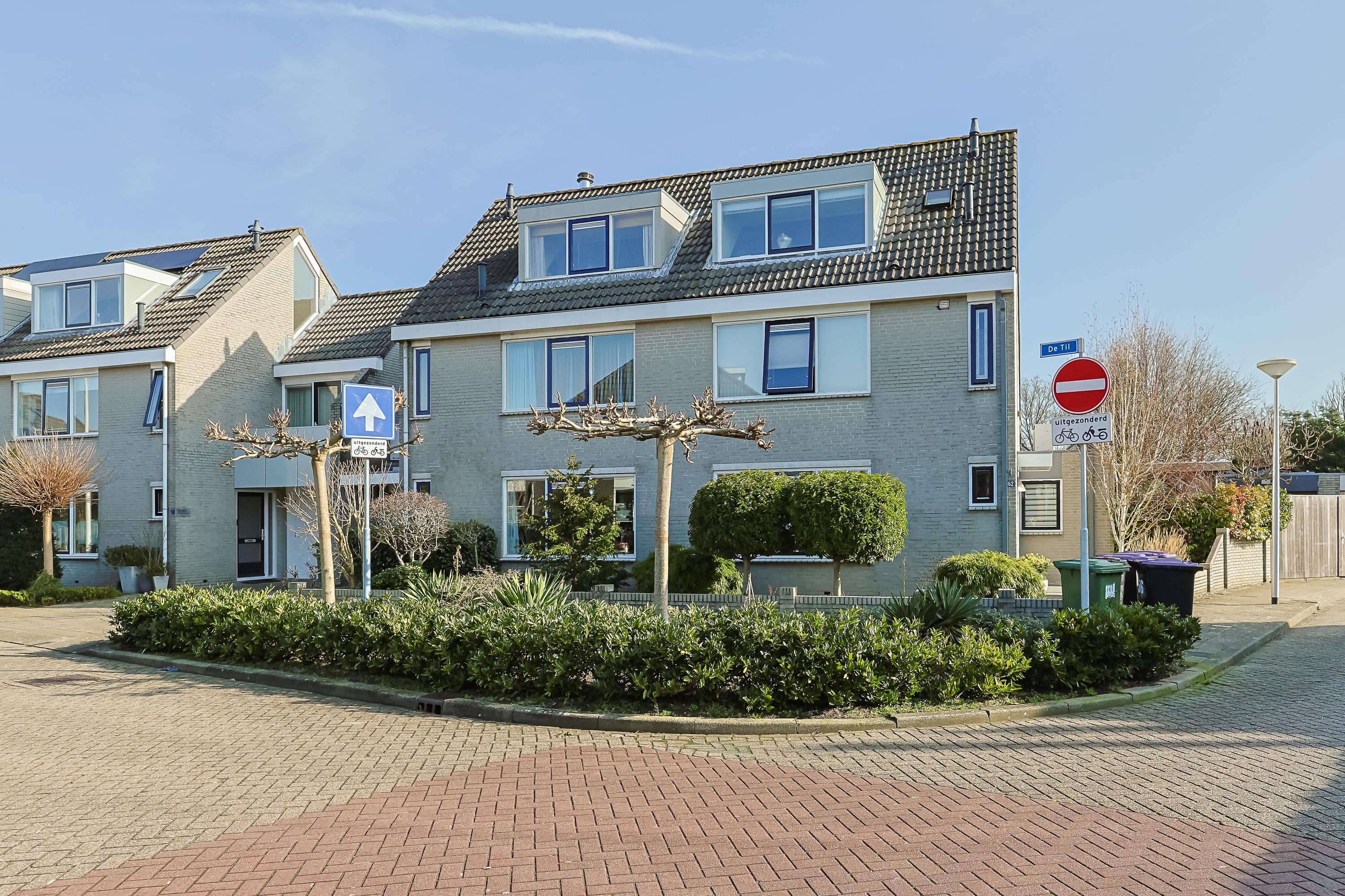 Eengezinswoning Twee onder een kapwoning De Til 60, Koudekerk aan den Rijn