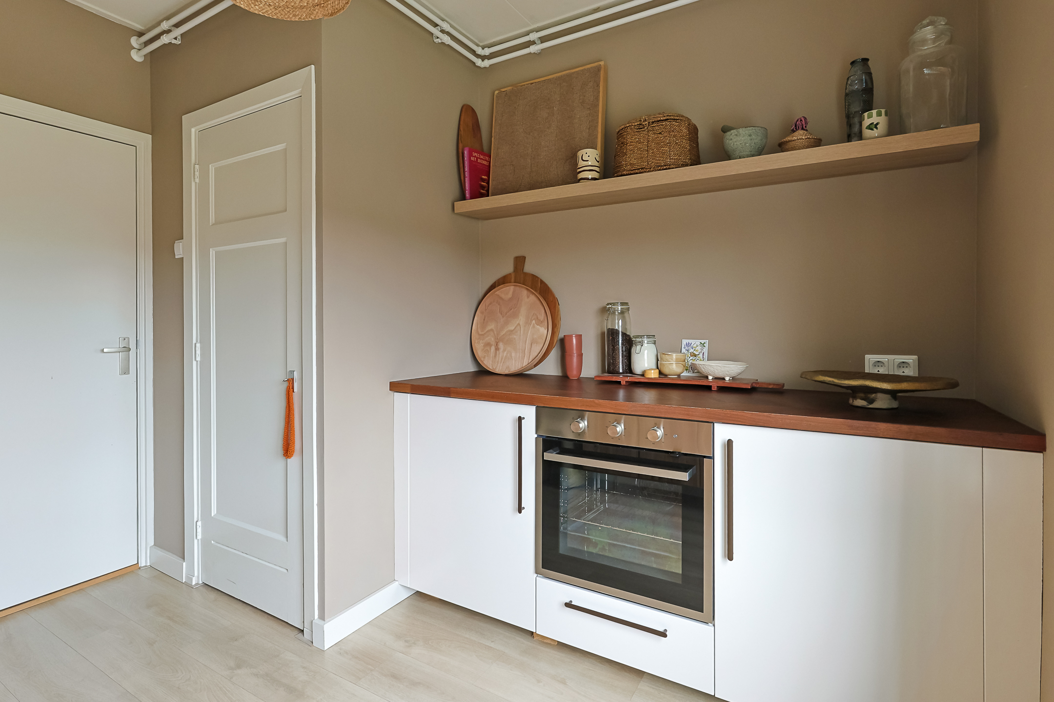 Maisonnette Appartement Charlotte De Bourbonstraat 12, Alphen aan den Rijn