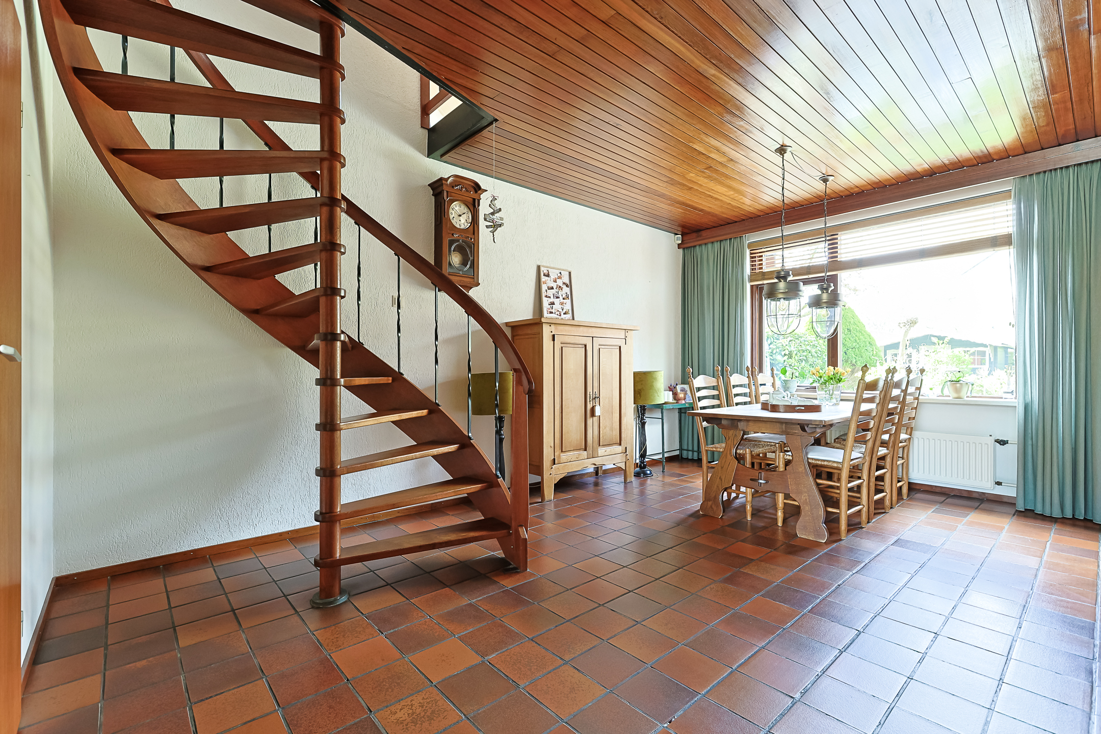 Eengezinswoning Geschakelde twee onder een kapwoning Amalia Van Solmsstraat 7, Alphen aan den Rijn