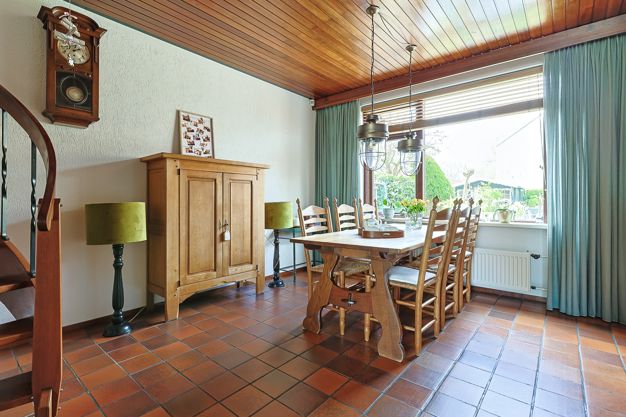 Eengezinswoning Geschakelde twee onder een kapwoning Amalia Van Solmsstraat 7, Alphen aan den Rijn