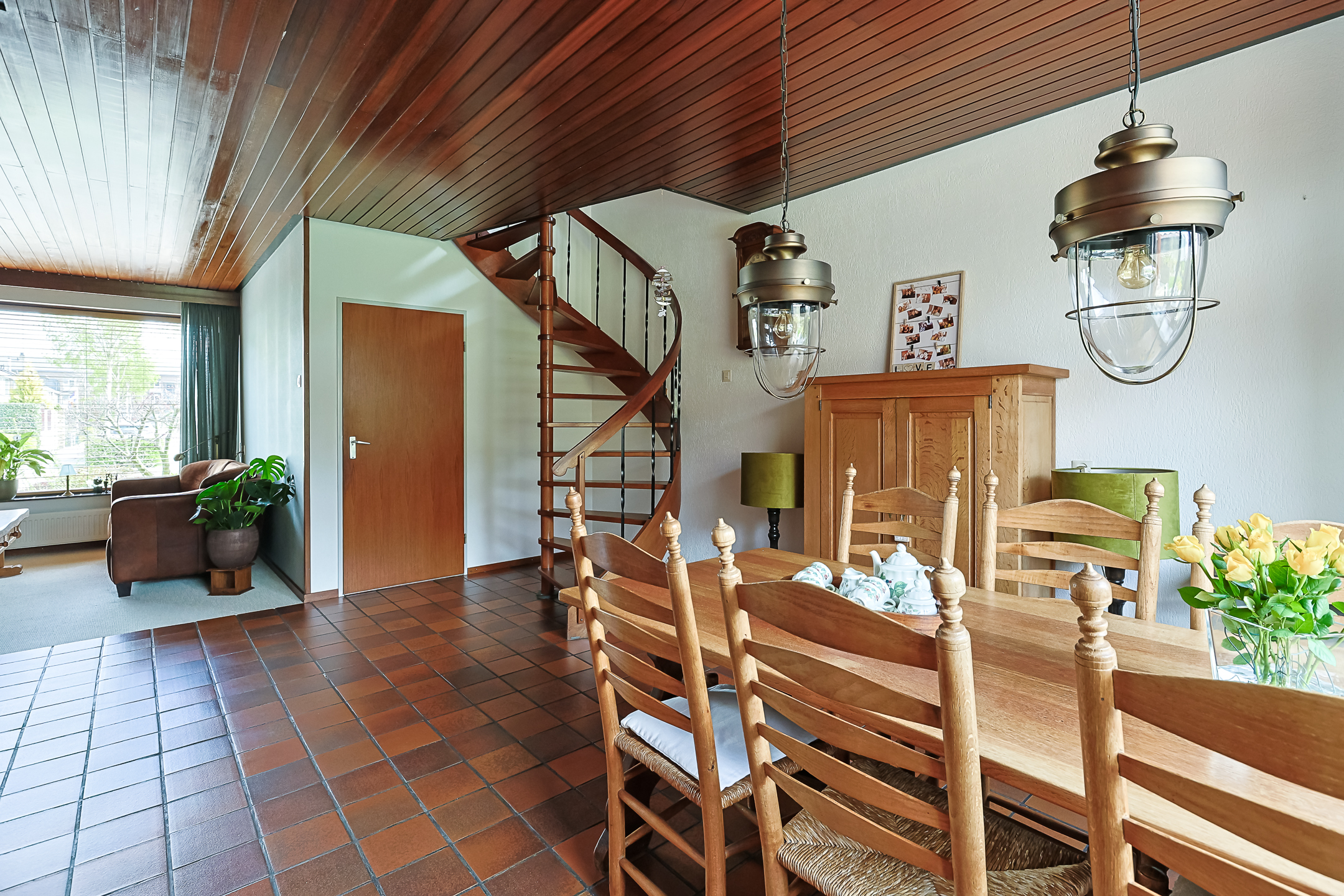 Eengezinswoning Geschakelde twee onder een kapwoning Amalia Van Solmsstraat 7, Alphen aan den Rijn