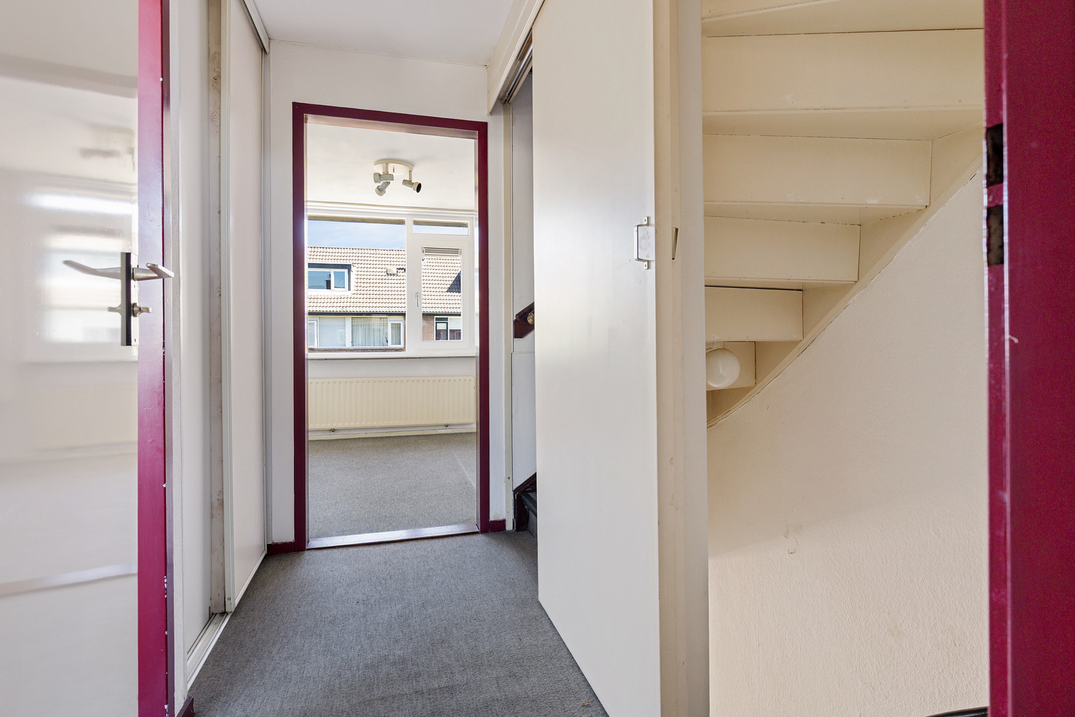 Eengezinswoning Tussenwoning Julianalaan 3, Woubrugge