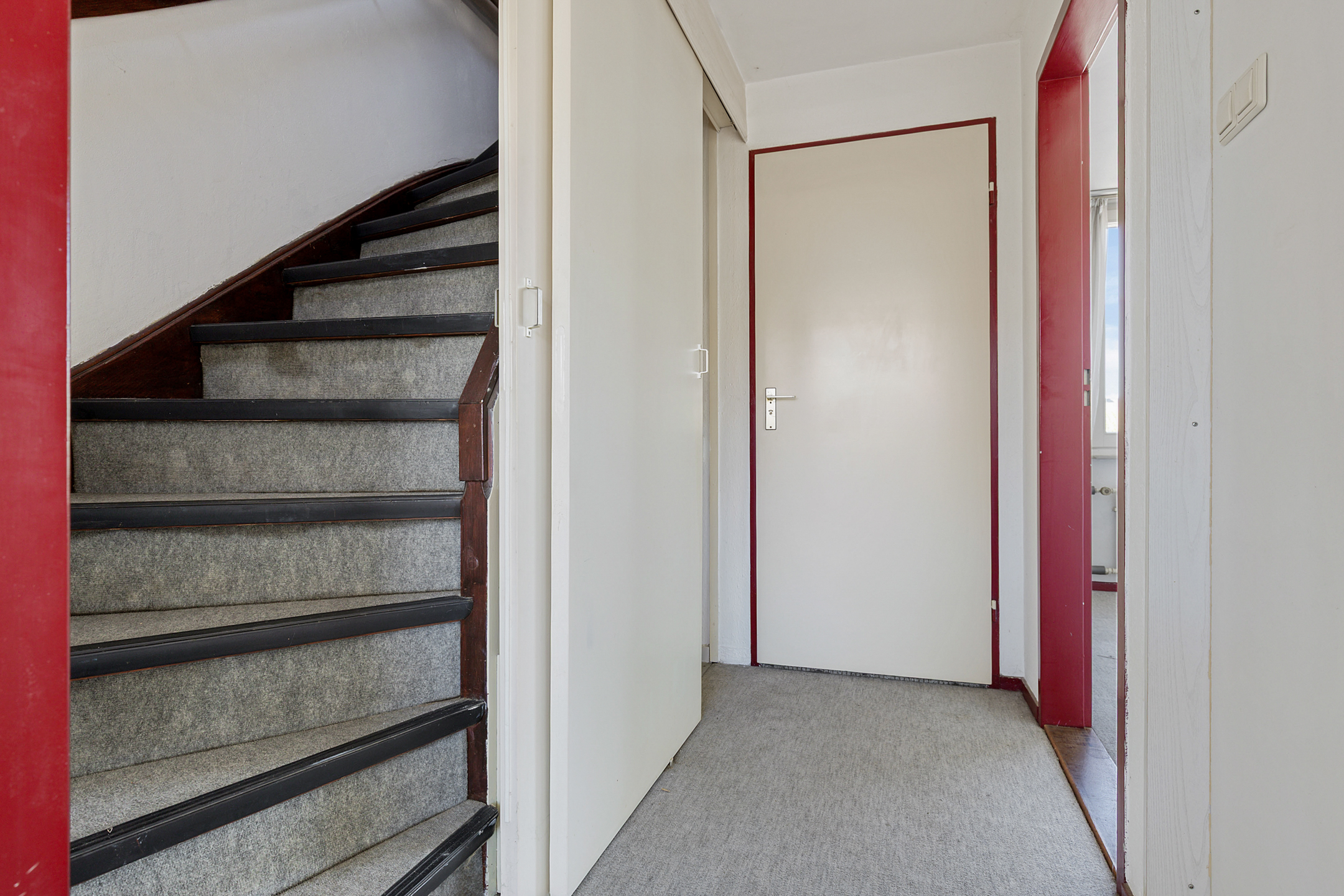 Eengezinswoning Tussenwoning Julianalaan 3, Woubrugge