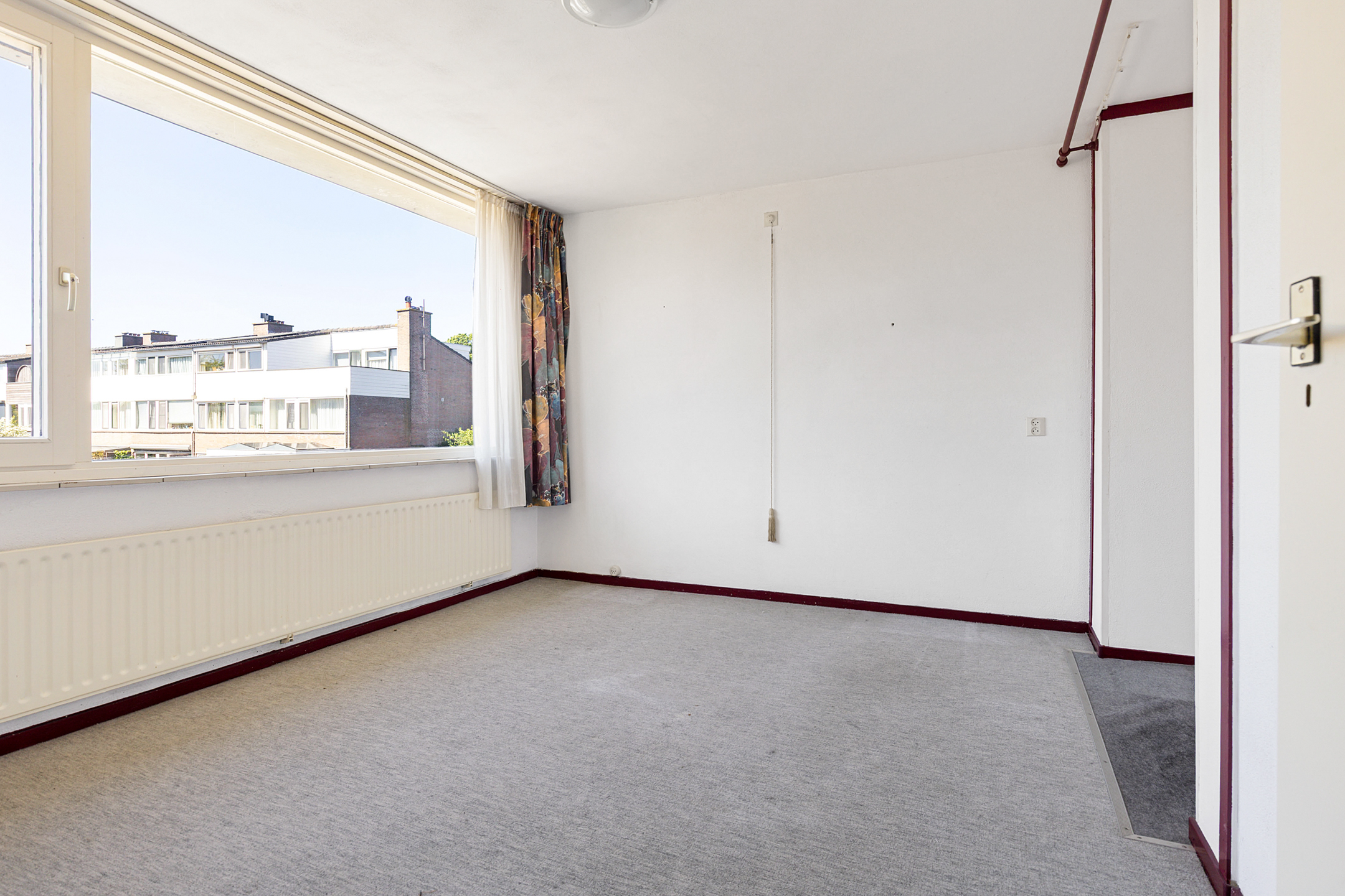 Eengezinswoning Tussenwoning Julianalaan 3, Woubrugge