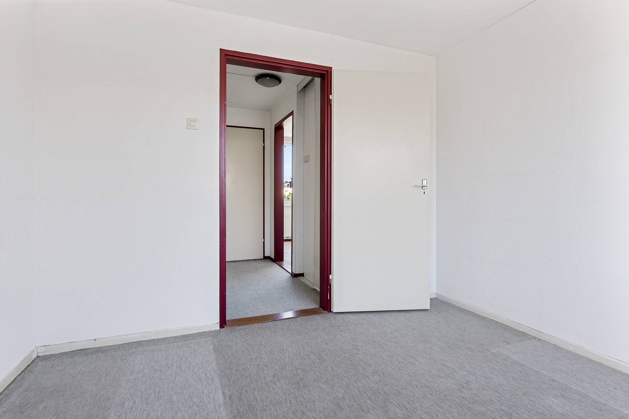 Eengezinswoning Tussenwoning Julianalaan 3, Woubrugge