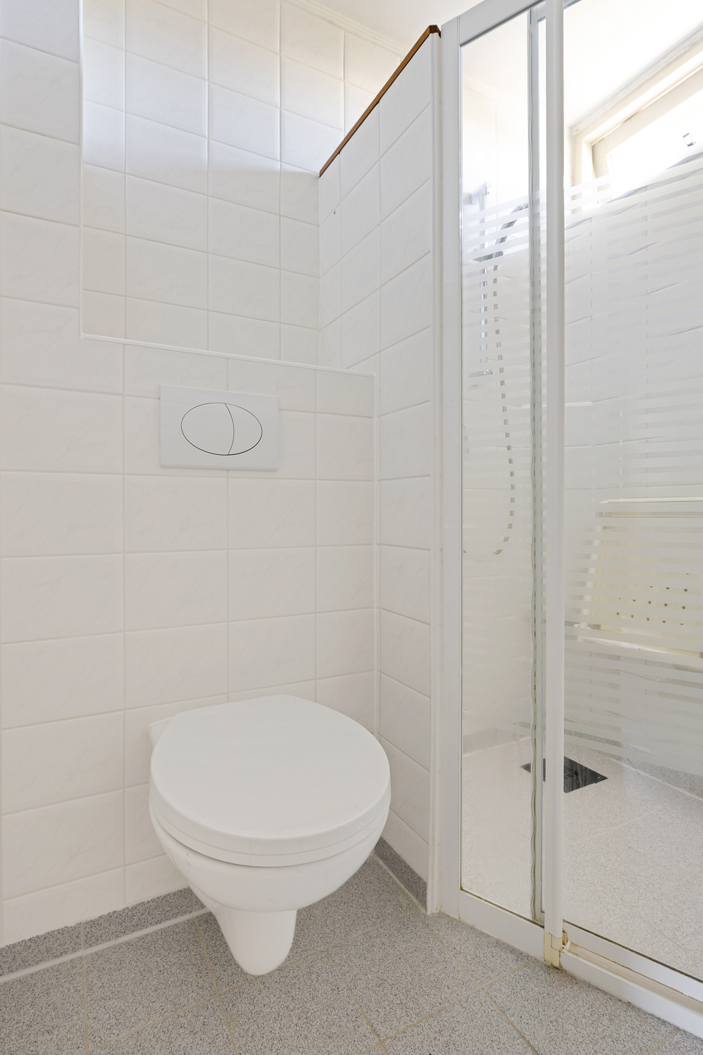 Eengezinswoning Tussenwoning Julianalaan 3, Woubrugge