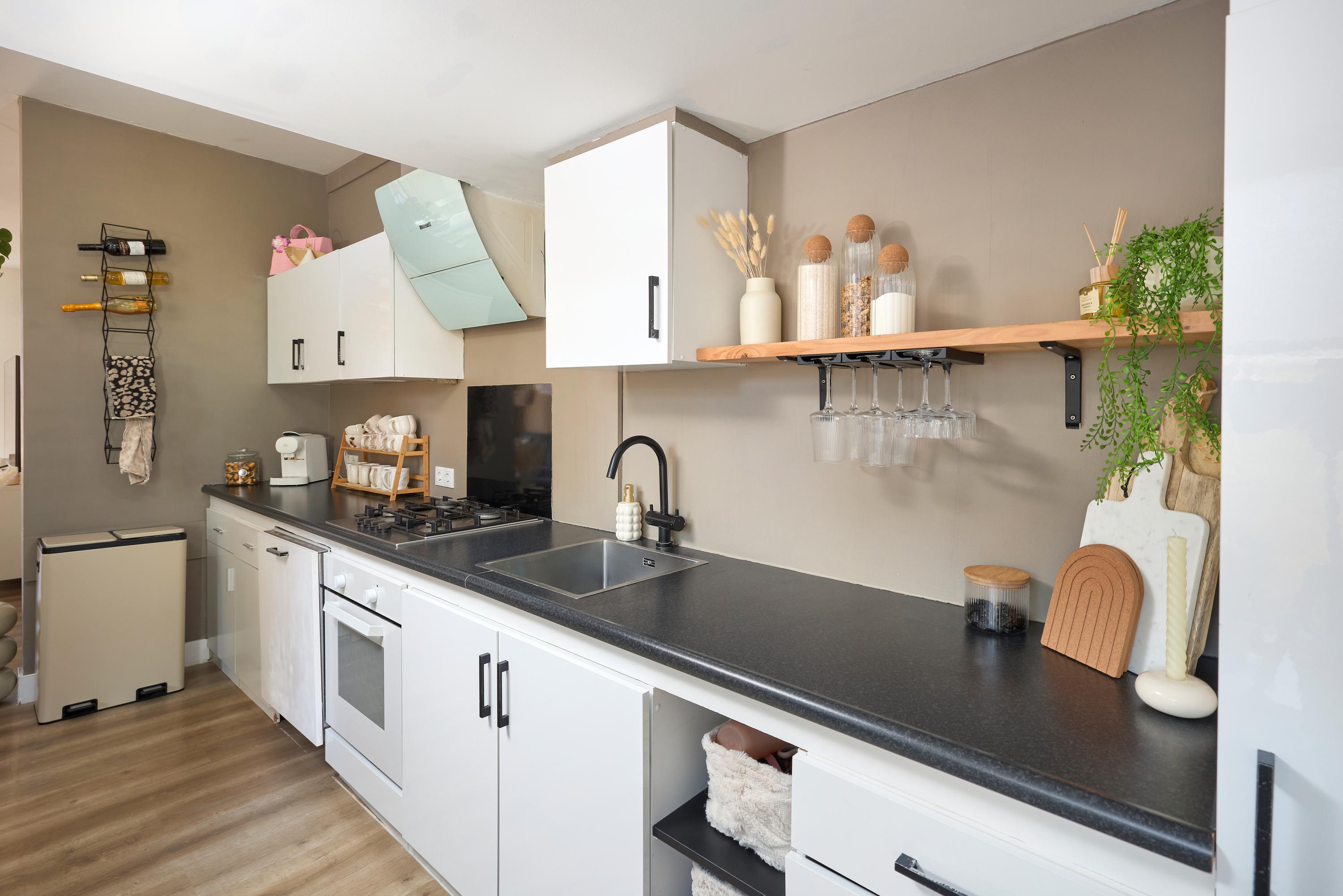 Eengezinswoning Tussenwoning Willemstraat 14, Alphen aan den Rijn