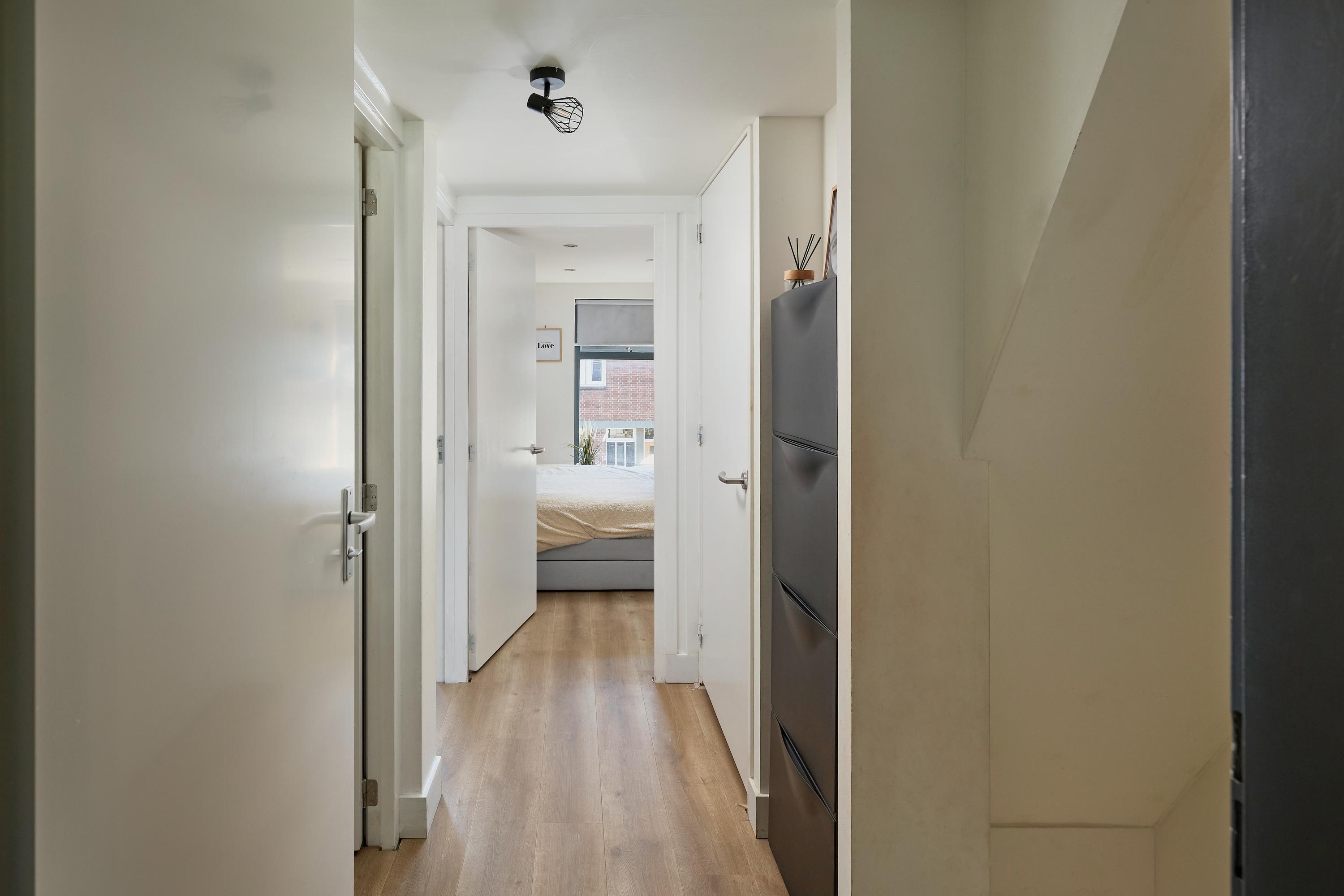 Eengezinswoning Tussenwoning Willemstraat 14, Alphen aan den Rijn