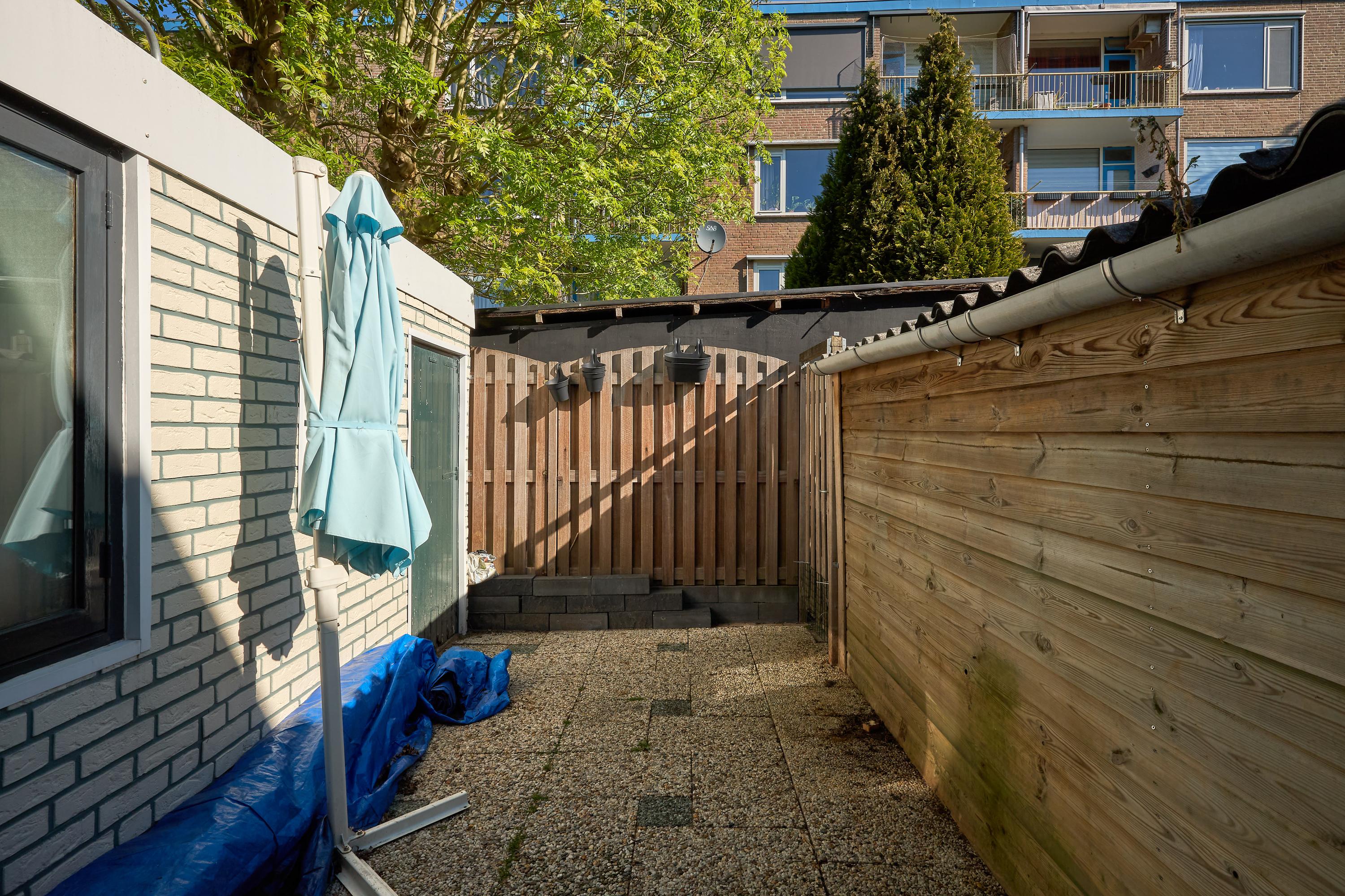 Eengezinswoning Tussenwoning Willemstraat 14, Alphen aan den Rijn