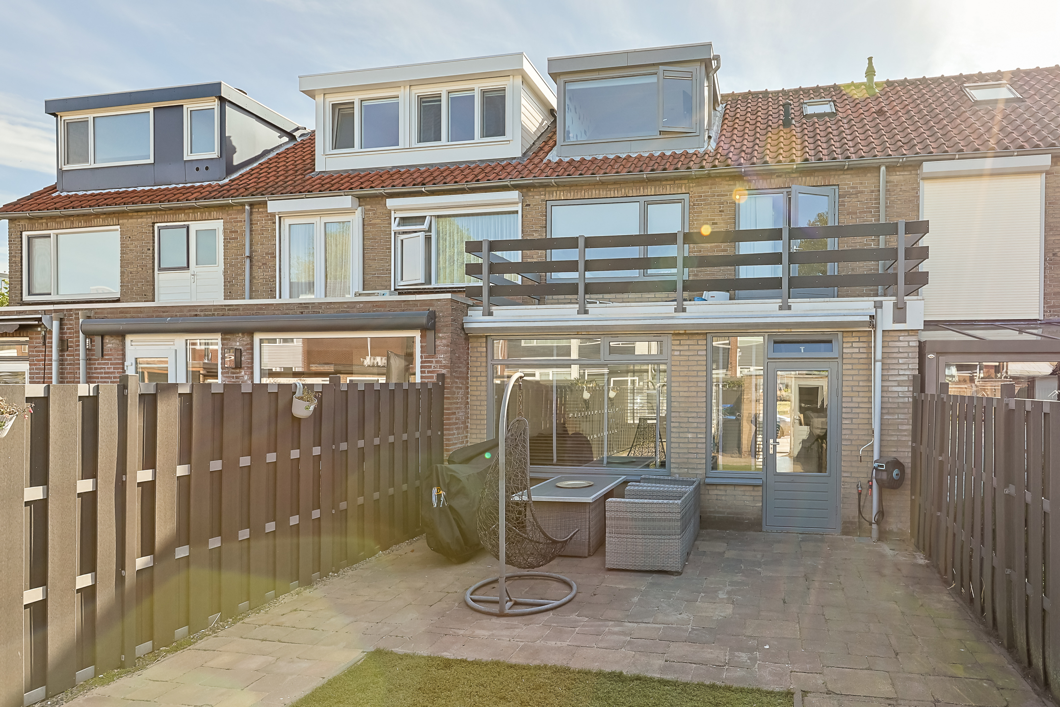 Eengezinswoning Tussenwoning Kastanjestraat 13, Alphen aan den Rijn