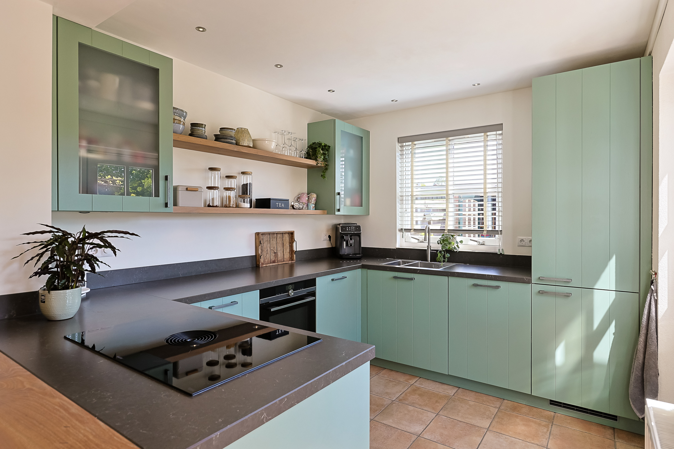 Eengezinswoning Hoekwoning Van Woudeweg 38, Woubrugge