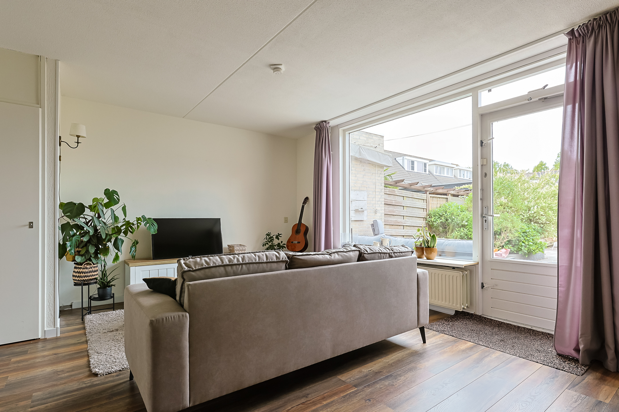 Eengezinswoning Tussenwoning Griekenlandstraat 10, Alphen aan den Rijn