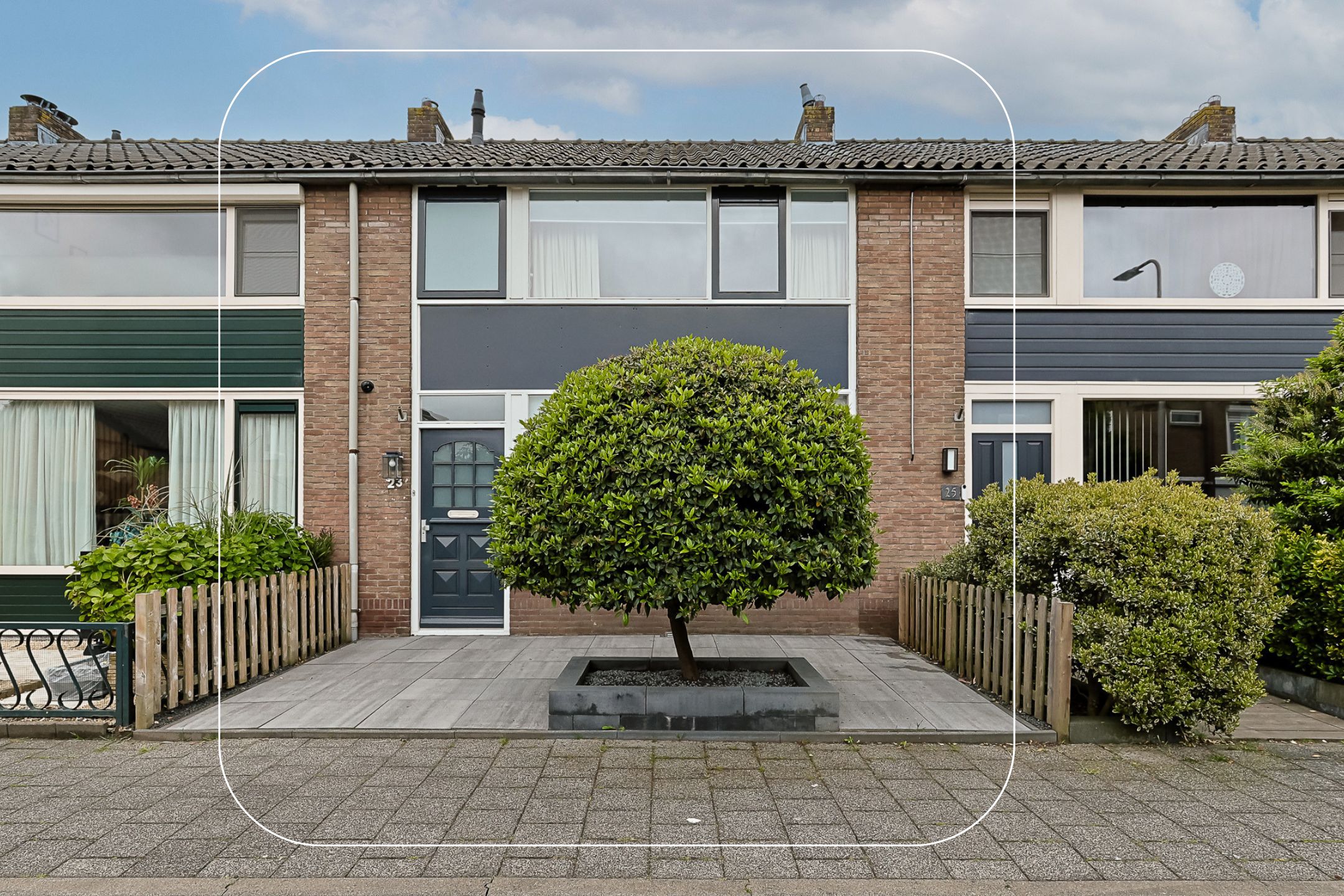 Eengezinswoning Tussenwoning Barentszstraat 23, Alphen aan den Rijn