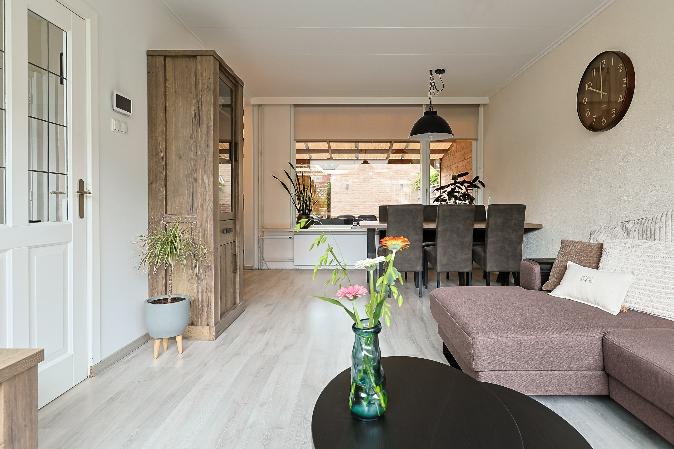 Eengezinswoning Tussenwoning Barentszstraat 23, Alphen aan den Rijn