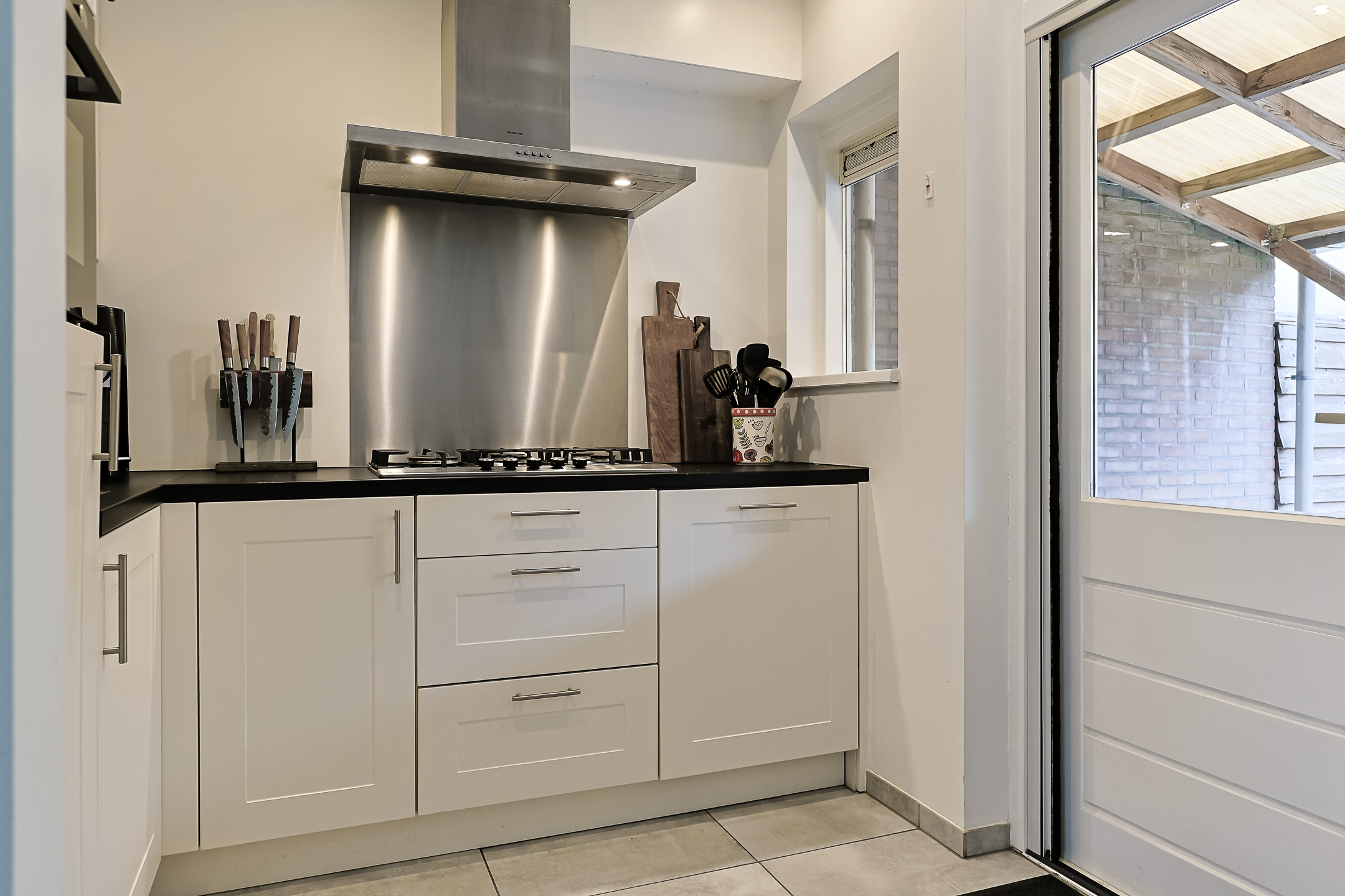 Eengezinswoning Tussenwoning Barentszstraat 23, Alphen aan den Rijn