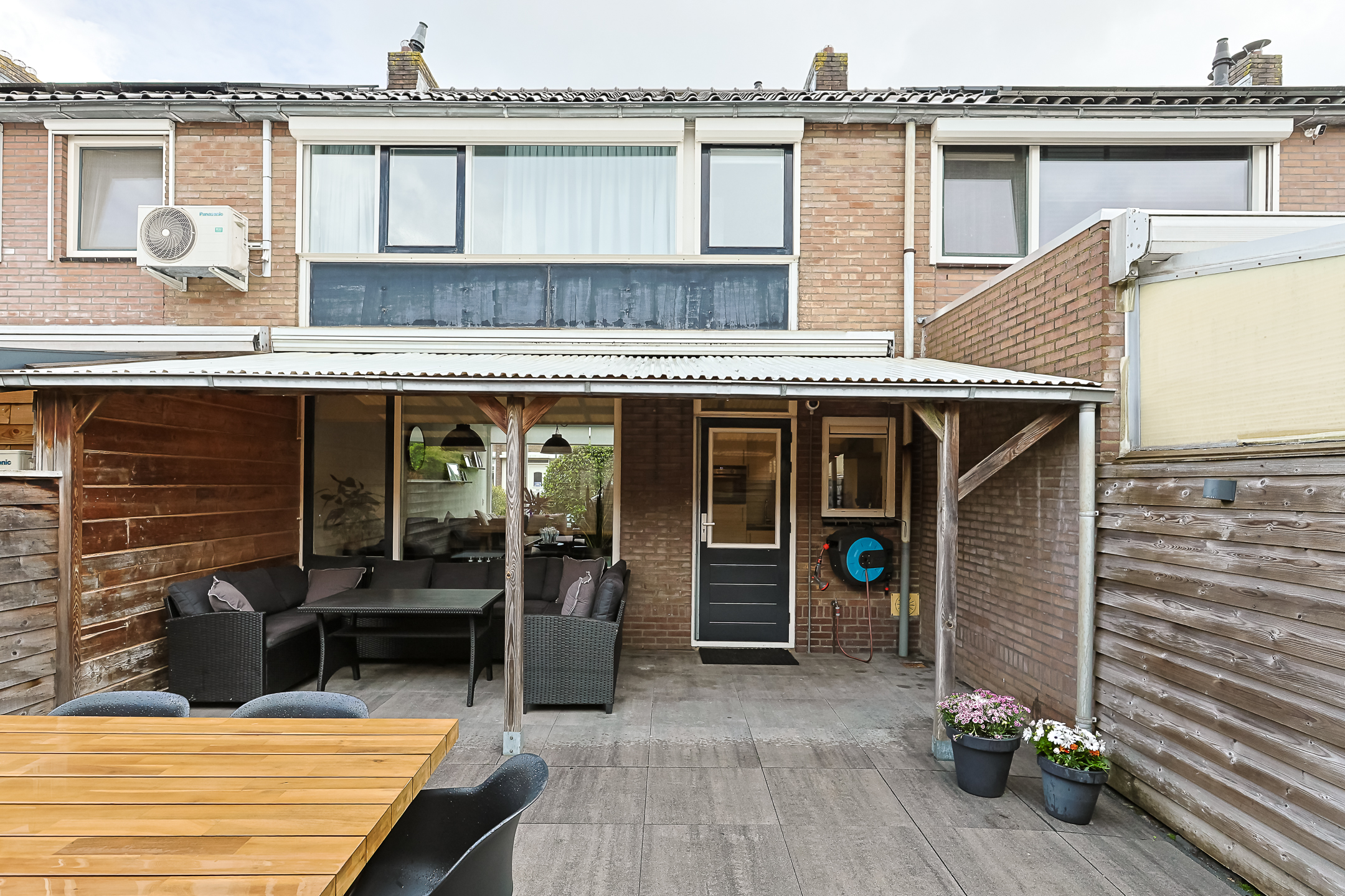 Eengezinswoning Tussenwoning Barentszstraat 23, Alphen aan den Rijn