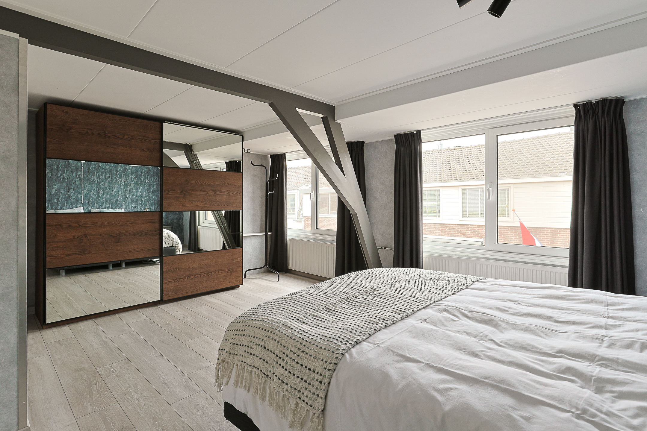Eengezinswoning Tussenwoning Prinsenlaan 17, Alphen aan den Rijn