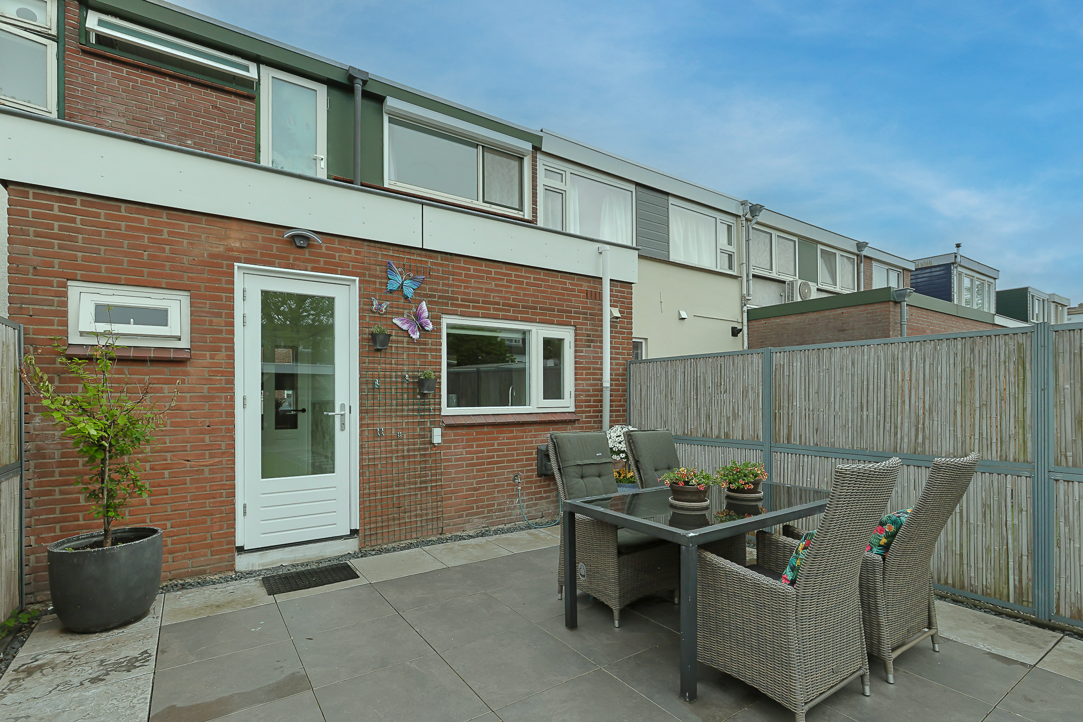 Eengezinswoning Tussenwoning Prinsenlaan 17, Alphen aan den Rijn