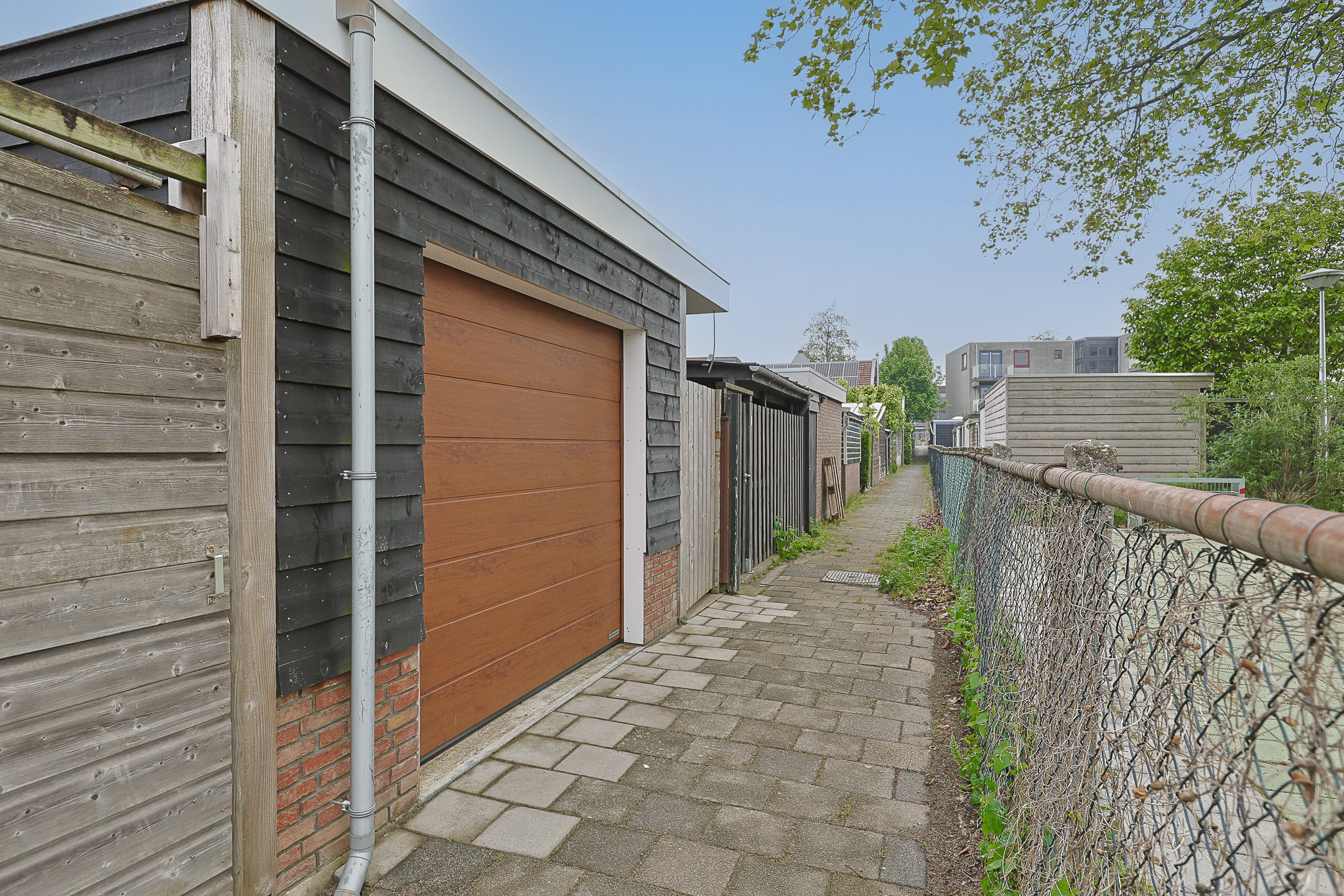 Eengezinswoning Tussenwoning Prinsenlaan 17, Alphen aan den Rijn