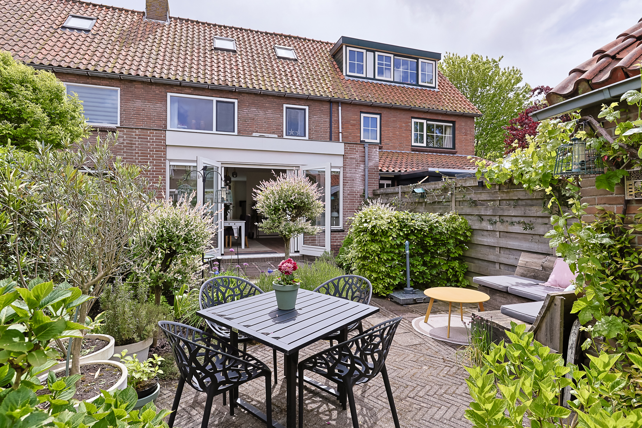 Eengezinswoning Tussenwoning Van Lennepstraat 45, Alphen aan den Rijn