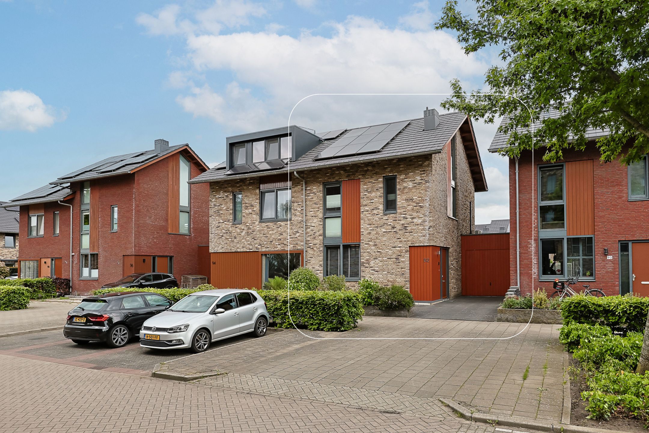 Eengezinswoning Twee onder een kapwoning Lisdodde 92, Alphen aan den Rijn