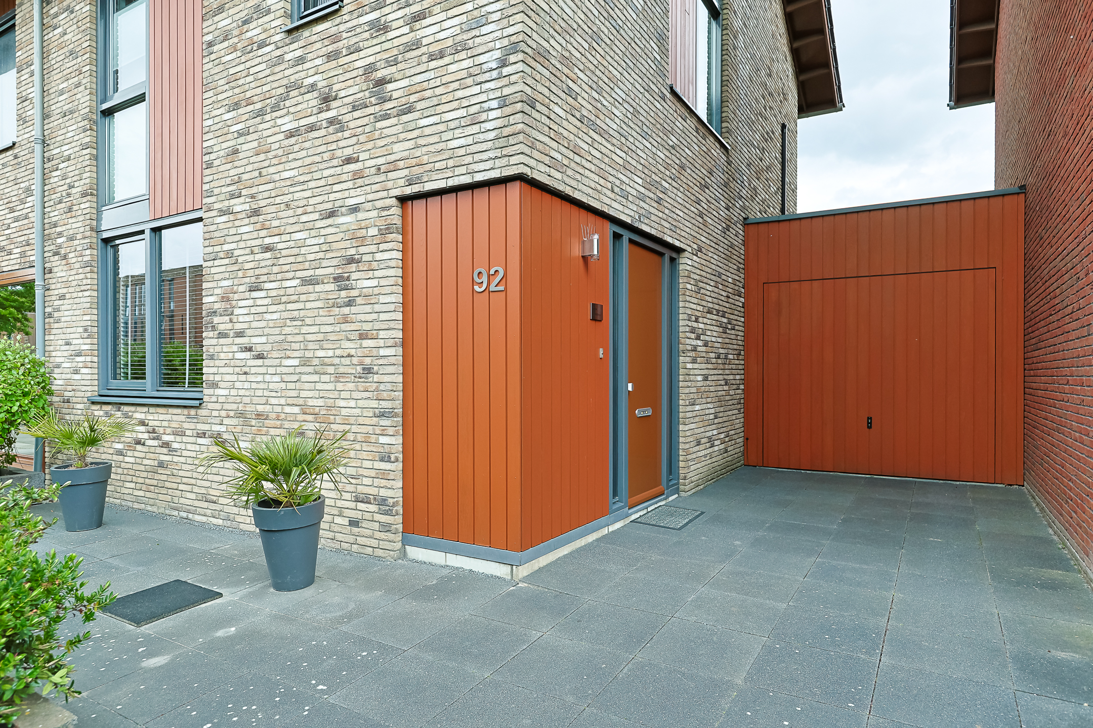 Eengezinswoning Twee onder een kapwoning Lisdodde 92, Alphen aan den Rijn