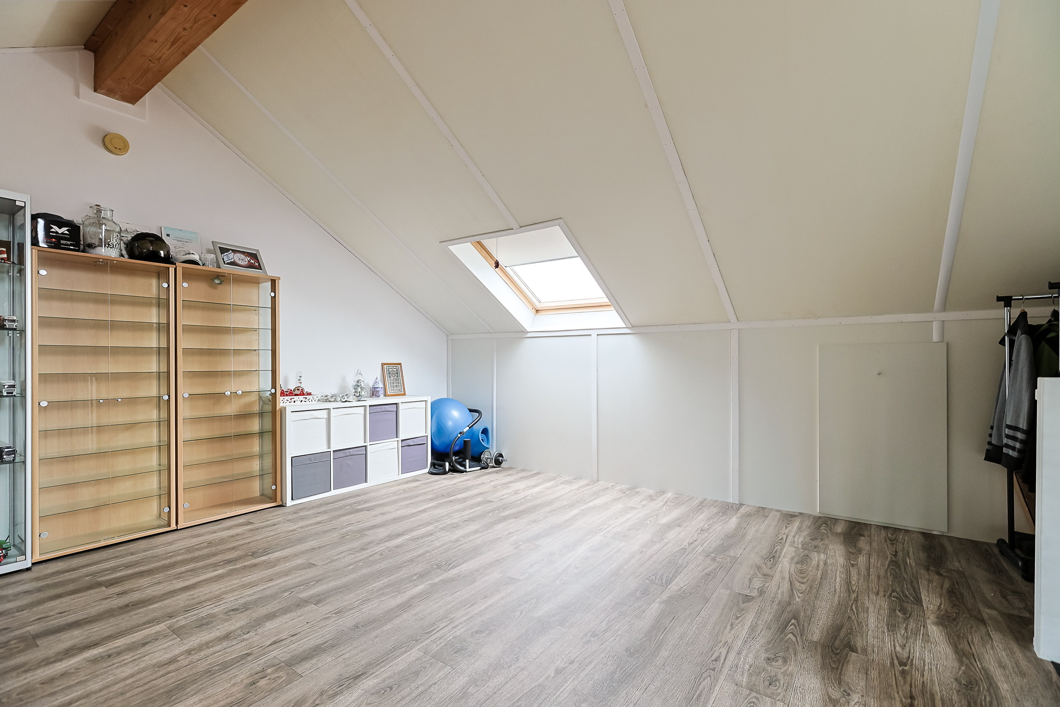 Eengezinswoning Twee onder een kapwoning Lisdodde 92, Alphen aan den Rijn