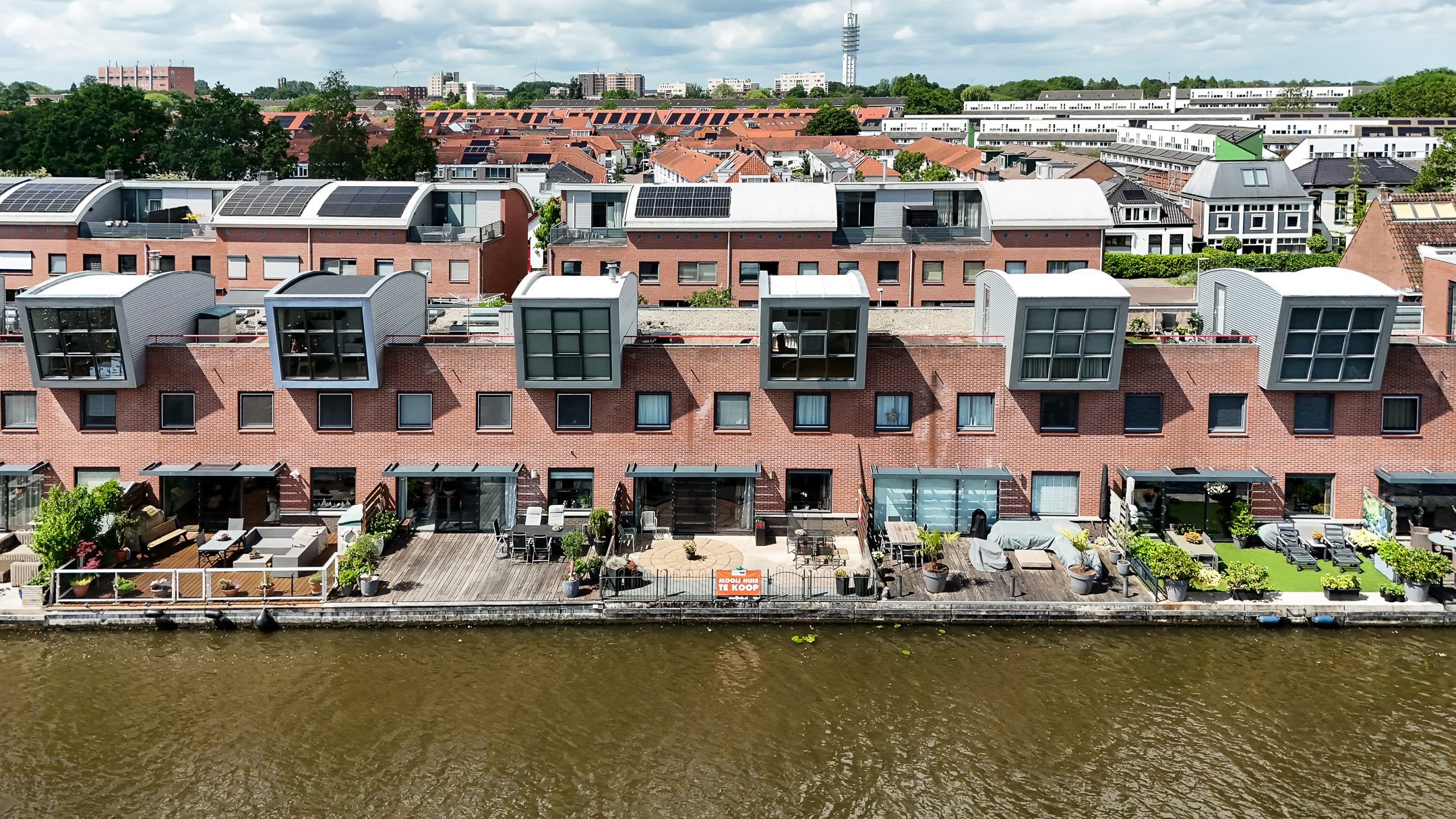 Eengezinswoning Tussenwoning Varossieaupalet 7, Alphen aan den Rijn