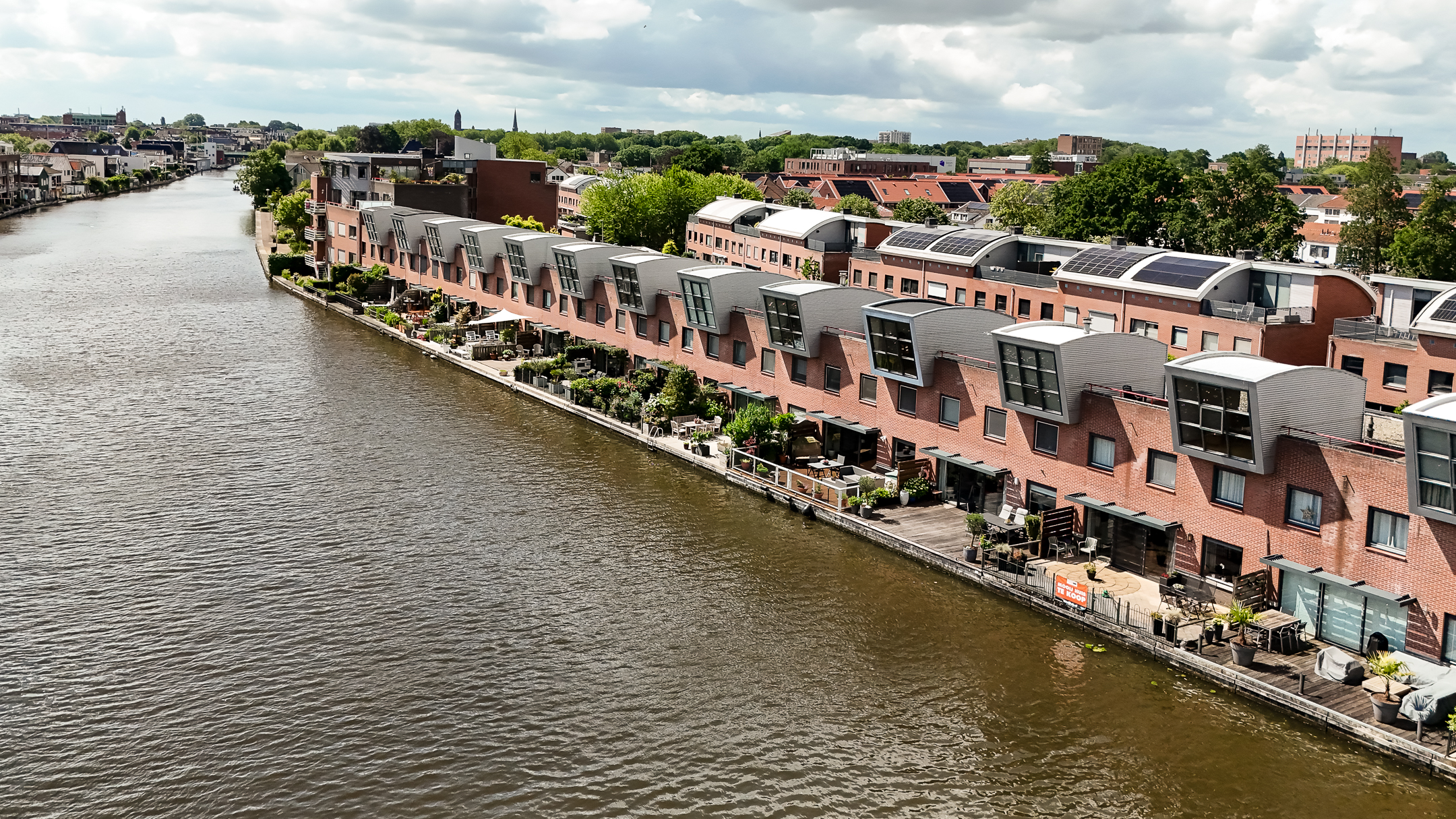 Eengezinswoning Tussenwoning Varossieaupalet 7, Alphen aan den Rijn