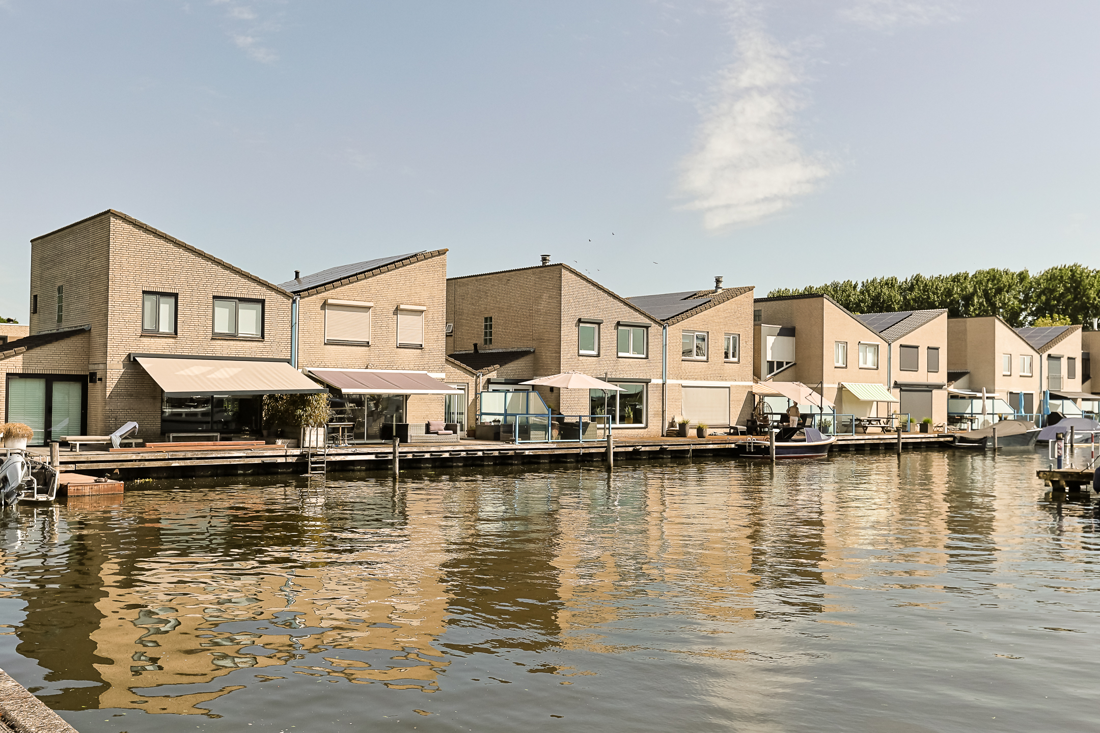 Eengezinswoning Tussenwoning Schoener 22, Alphen aan den Rijn