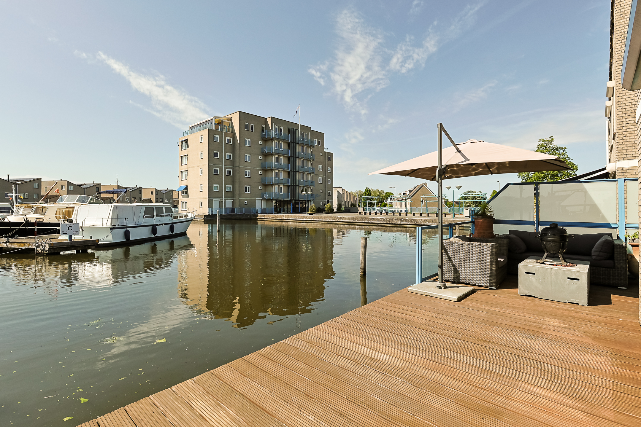 Eengezinswoning Tussenwoning Schoener 22, Alphen aan den Rijn