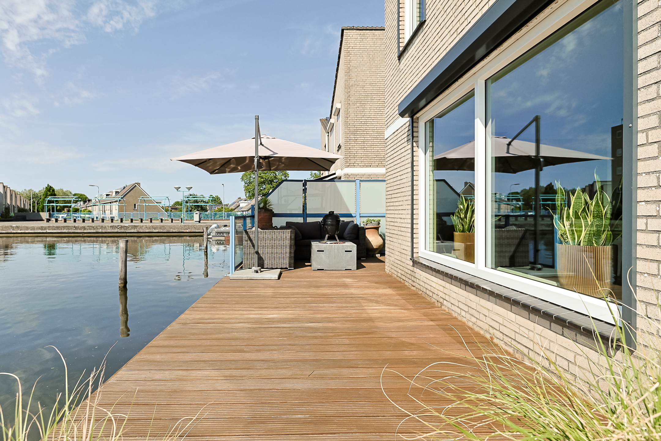Eengezinswoning Tussenwoning Schoener 22, Alphen aan den Rijn