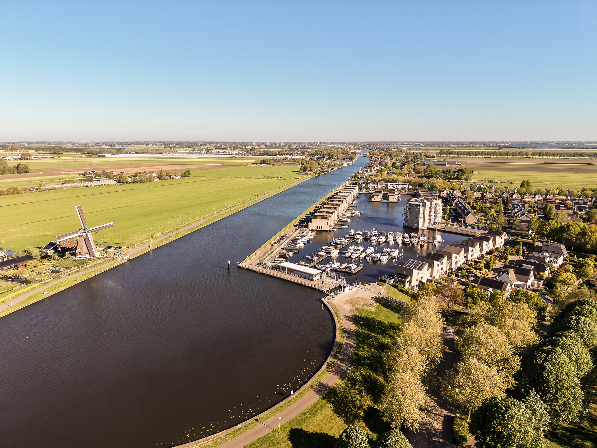Eengezinswoning Tussenwoning Schoener 22, Alphen aan den Rijn