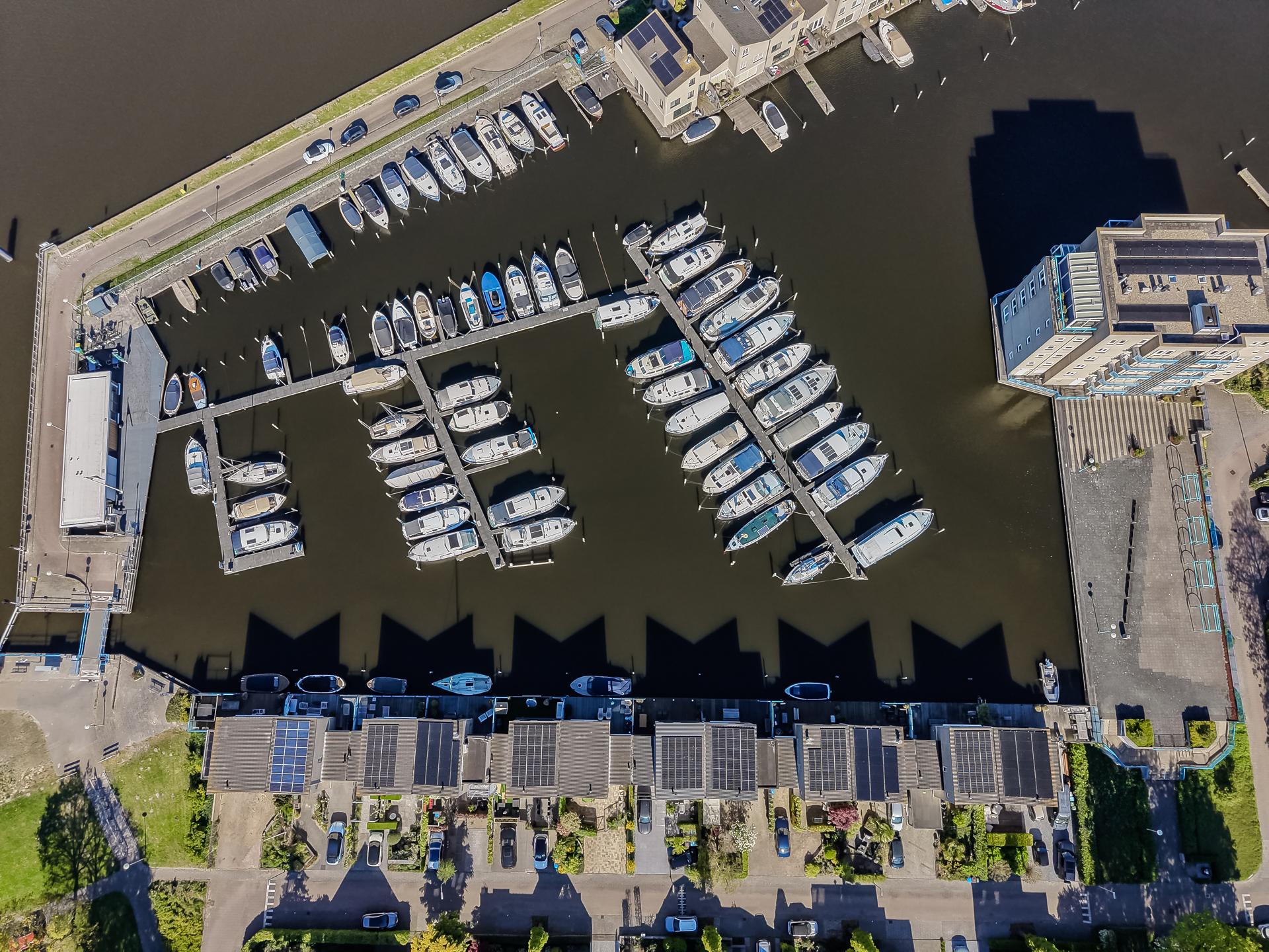 Eengezinswoning Tussenwoning Schoener 22, Alphen aan den Rijn