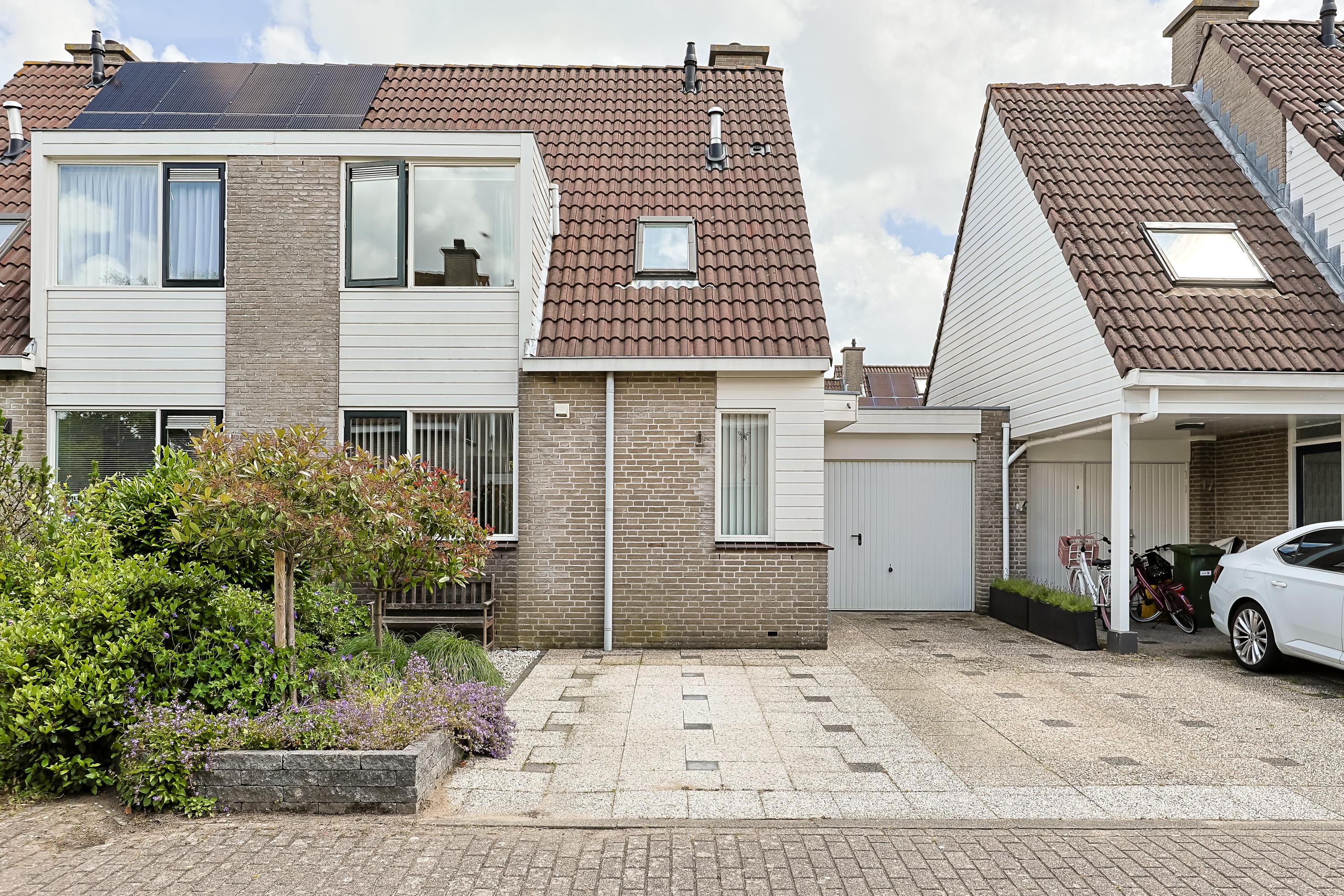 Eengezinswoning Geschakelde woning Alida De Jongstraat 15, Alphen aan den Rijn