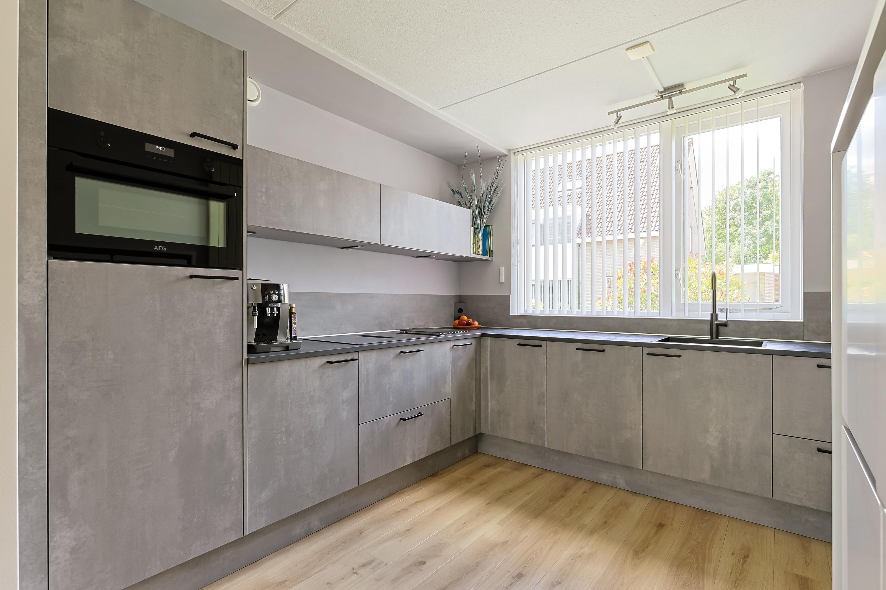 Eengezinswoning Geschakelde woning Alida De Jongstraat 15, Alphen aan den Rijn