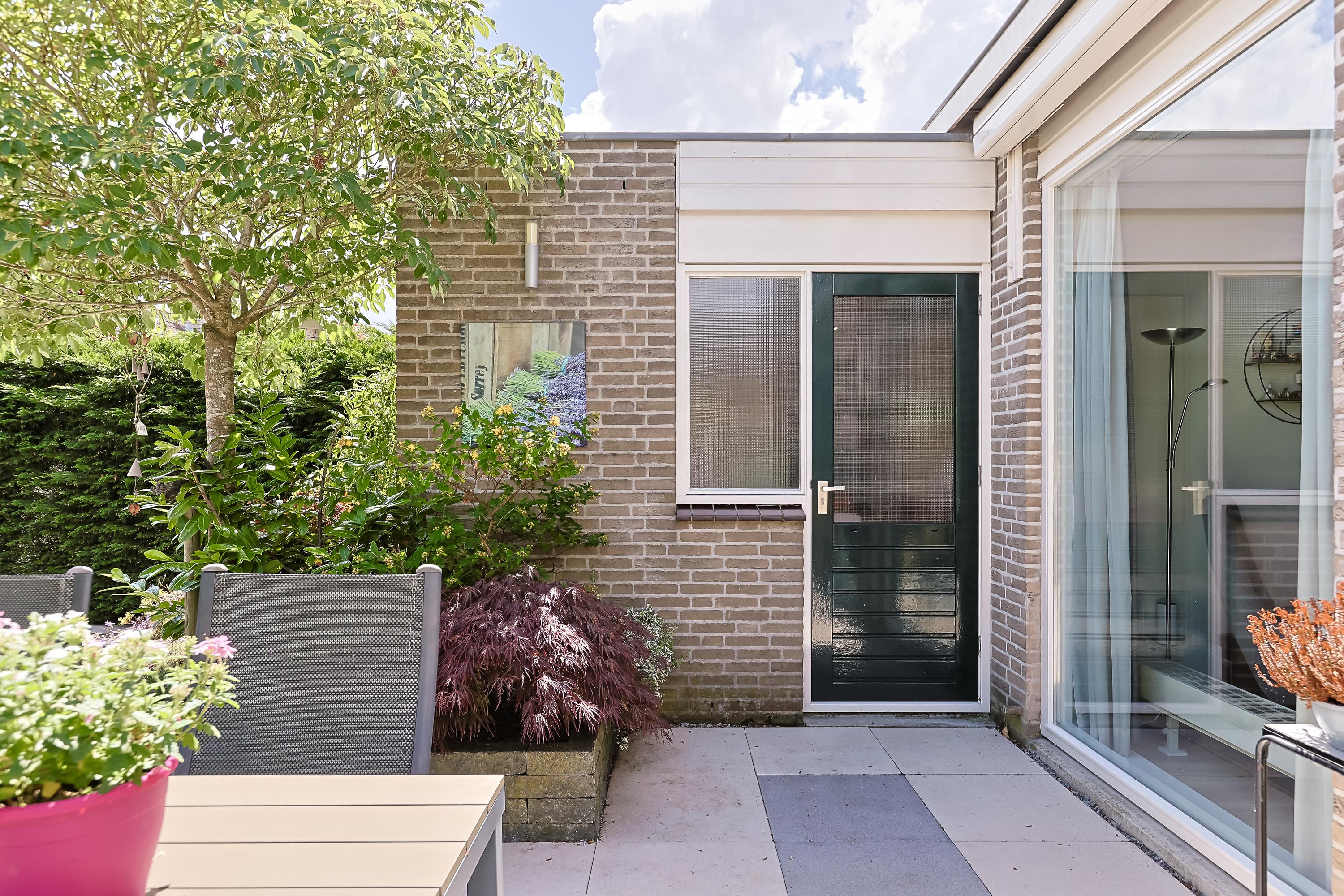 Eengezinswoning Geschakelde woning Alida De Jongstraat 15, Alphen aan den Rijn