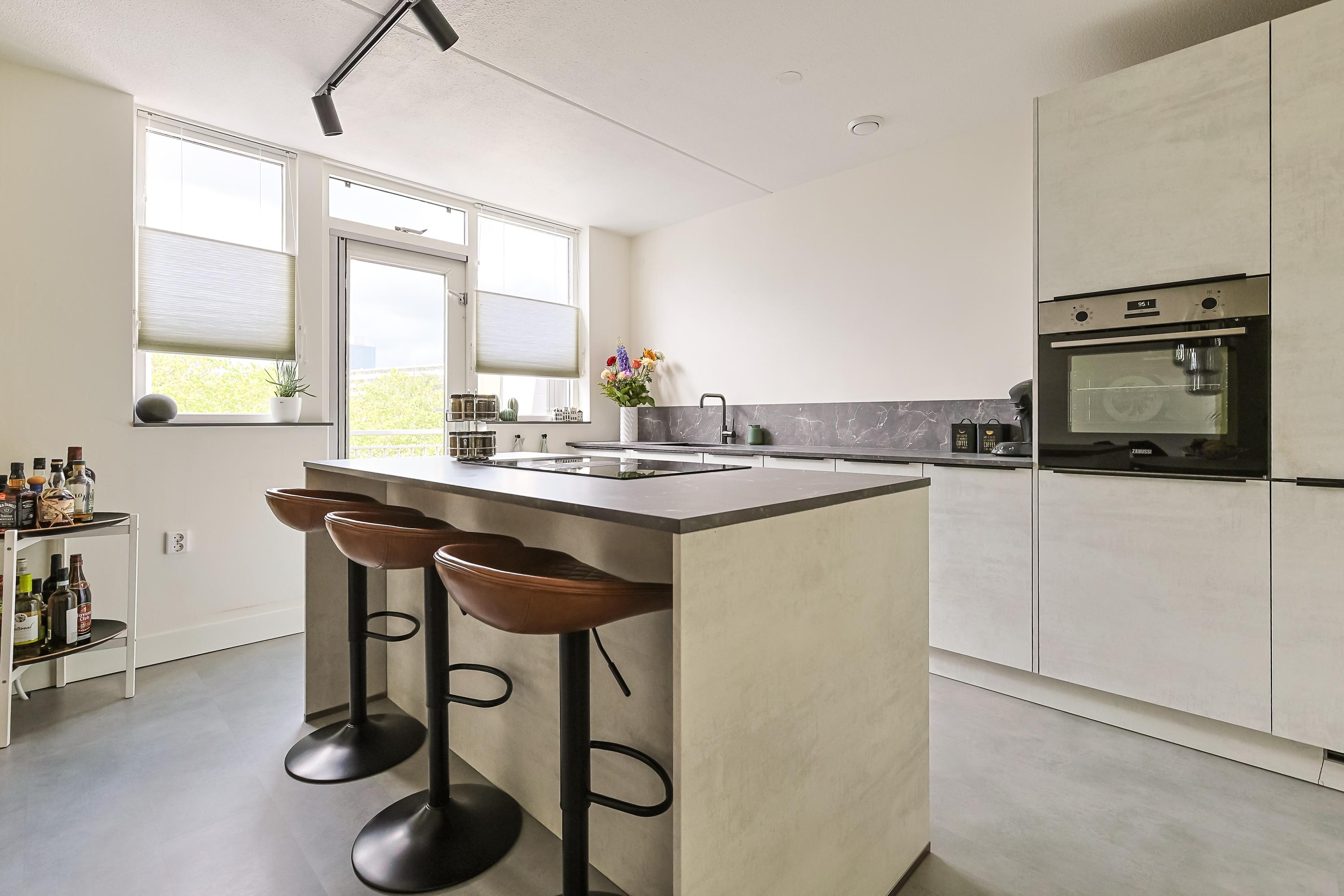 Galerijflat Appartement Ouvertureweg 95, Alphen aan den Rijn