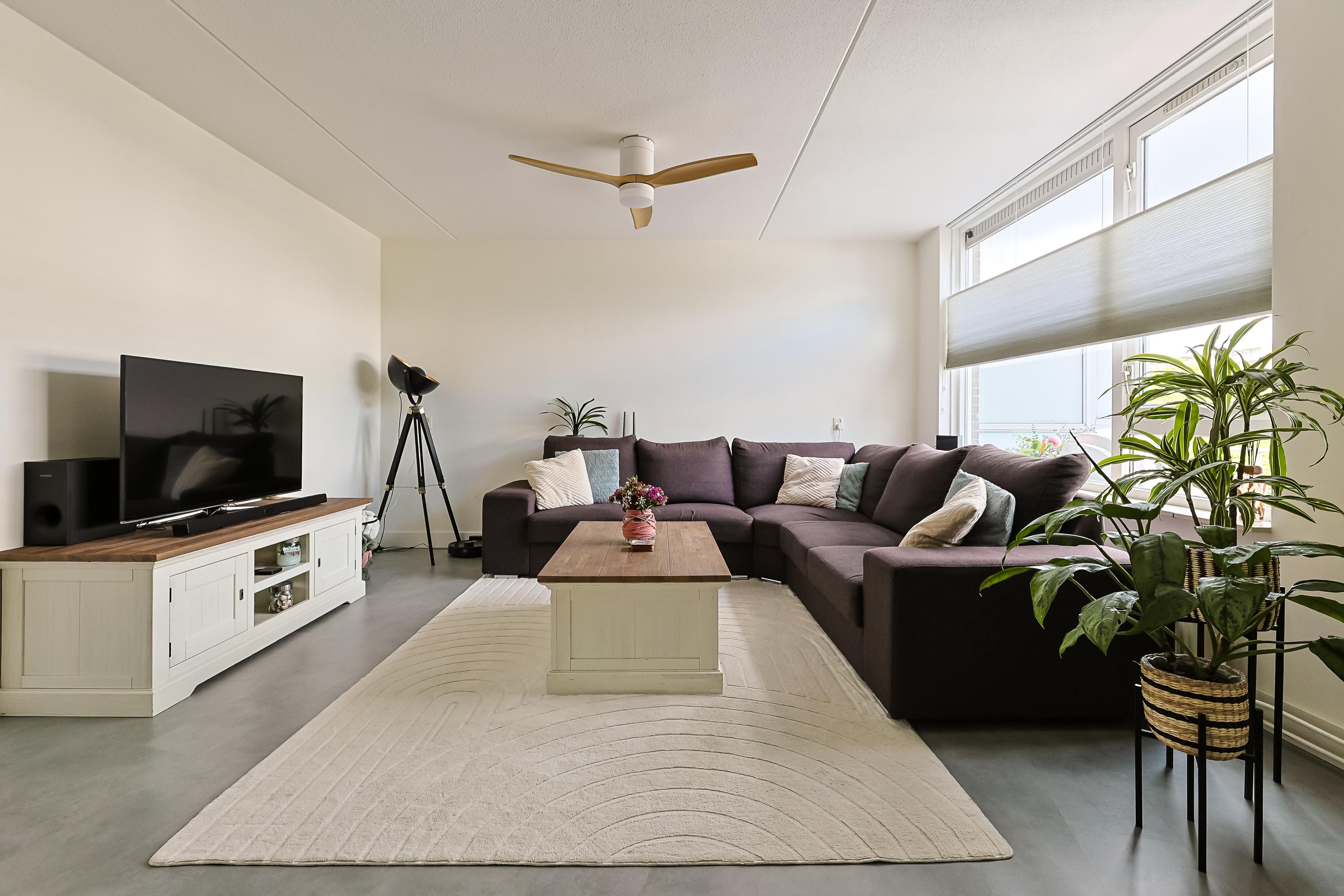 Galerijflat Appartement Ouvertureweg 95, Alphen aan den Rijn